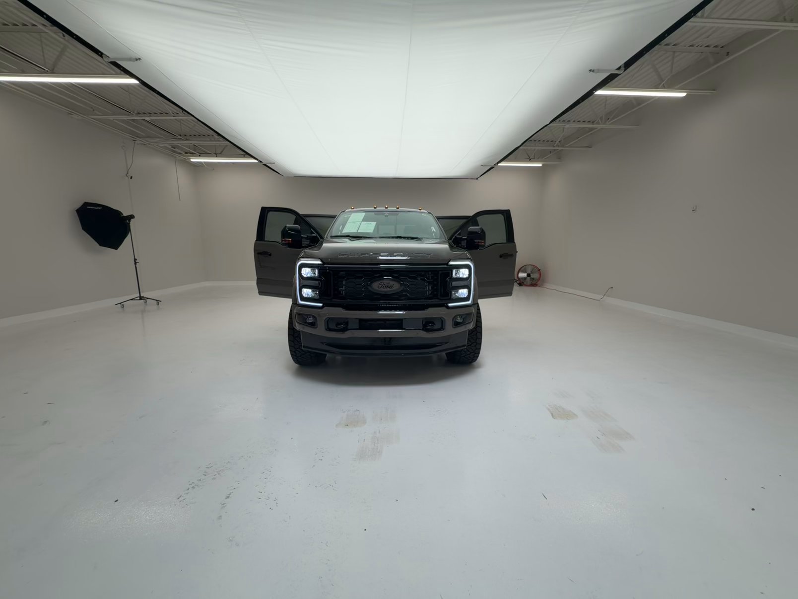 Lifted Trucks - #TX11218 - 2026 Ford F-450 Super Duty King Ranch Crew Cab