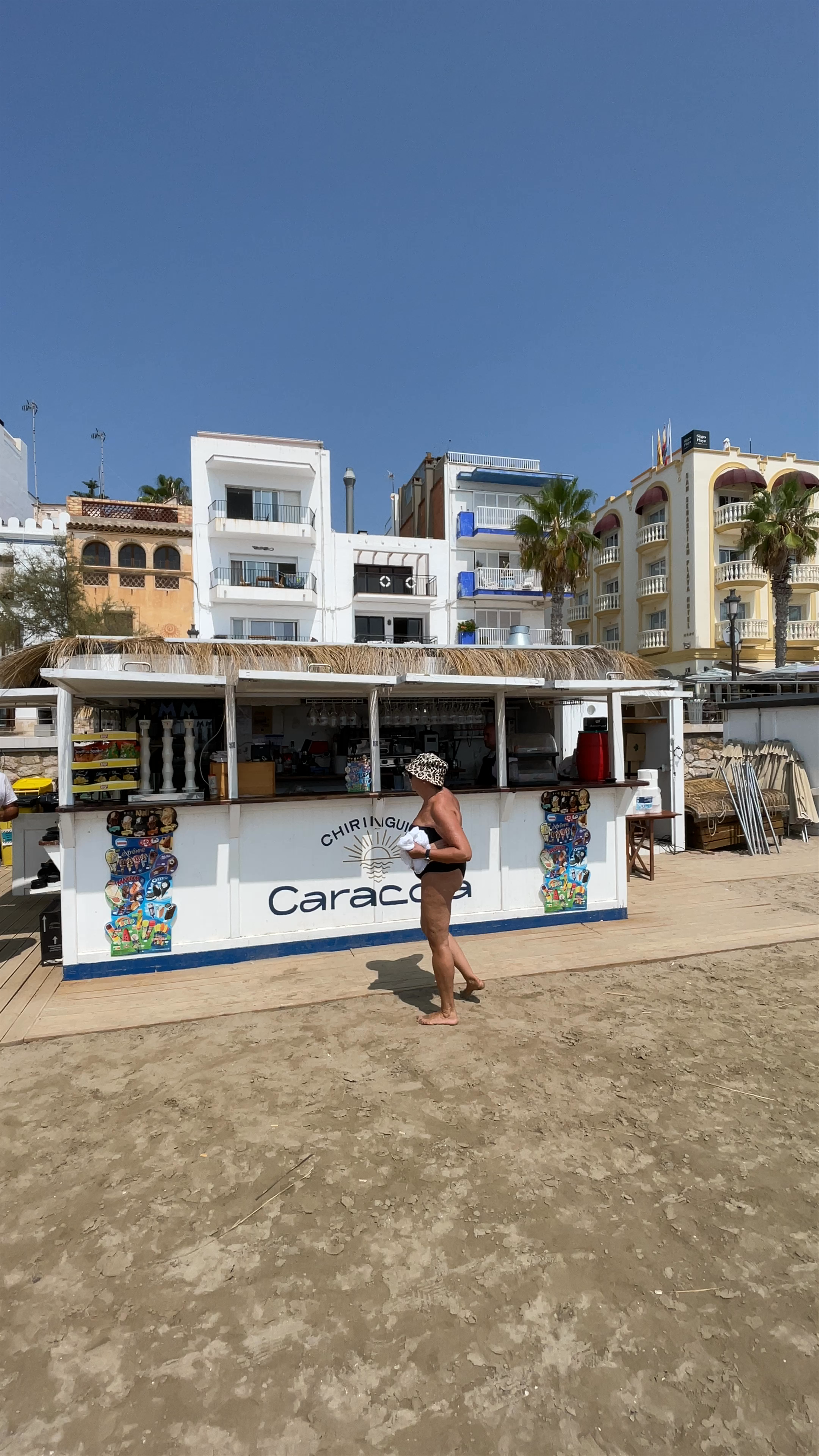 Chiringuito Caracola: Beachside Escape at Playa de San Sebastian, Barcelona