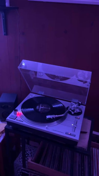 Studio Antiques - Got this new record player & record from here!! - Antiques Near Me - El Segundo, California