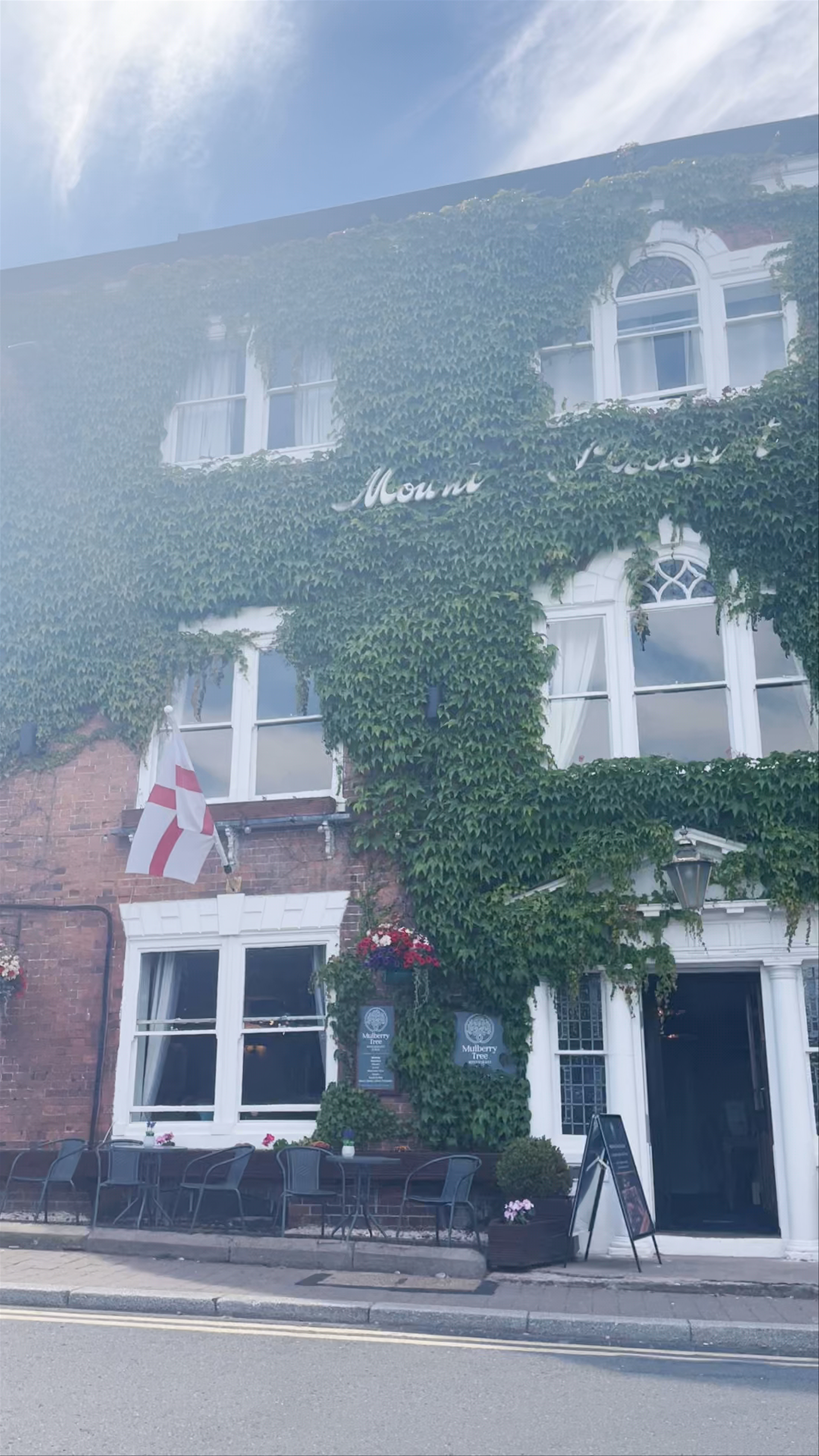 Mulberry Tree Pub: Historic Charm on Bellevue Terrace, Malvern