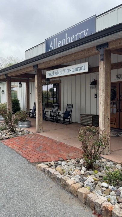 ALLENBERRY RESORT - Updated July 2026 - 170 Photos & 107 Reviews - 1559 ...