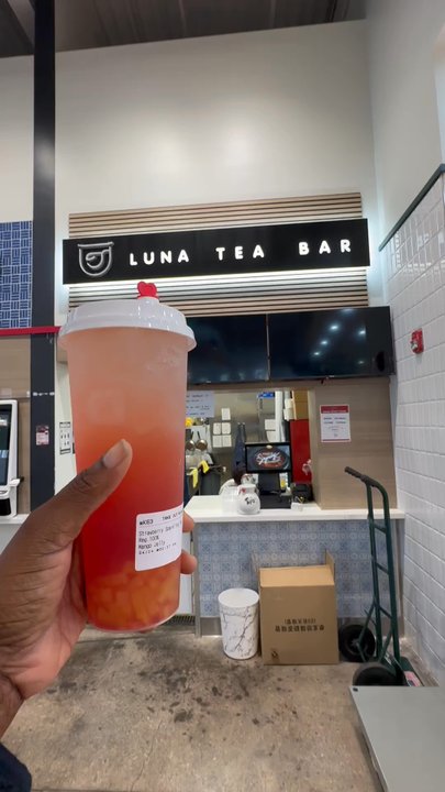 Luna Tea Bar - This is my strawberry sparkling tea with mango jelly - Bubble Tea Near Me - Tampa, Florida