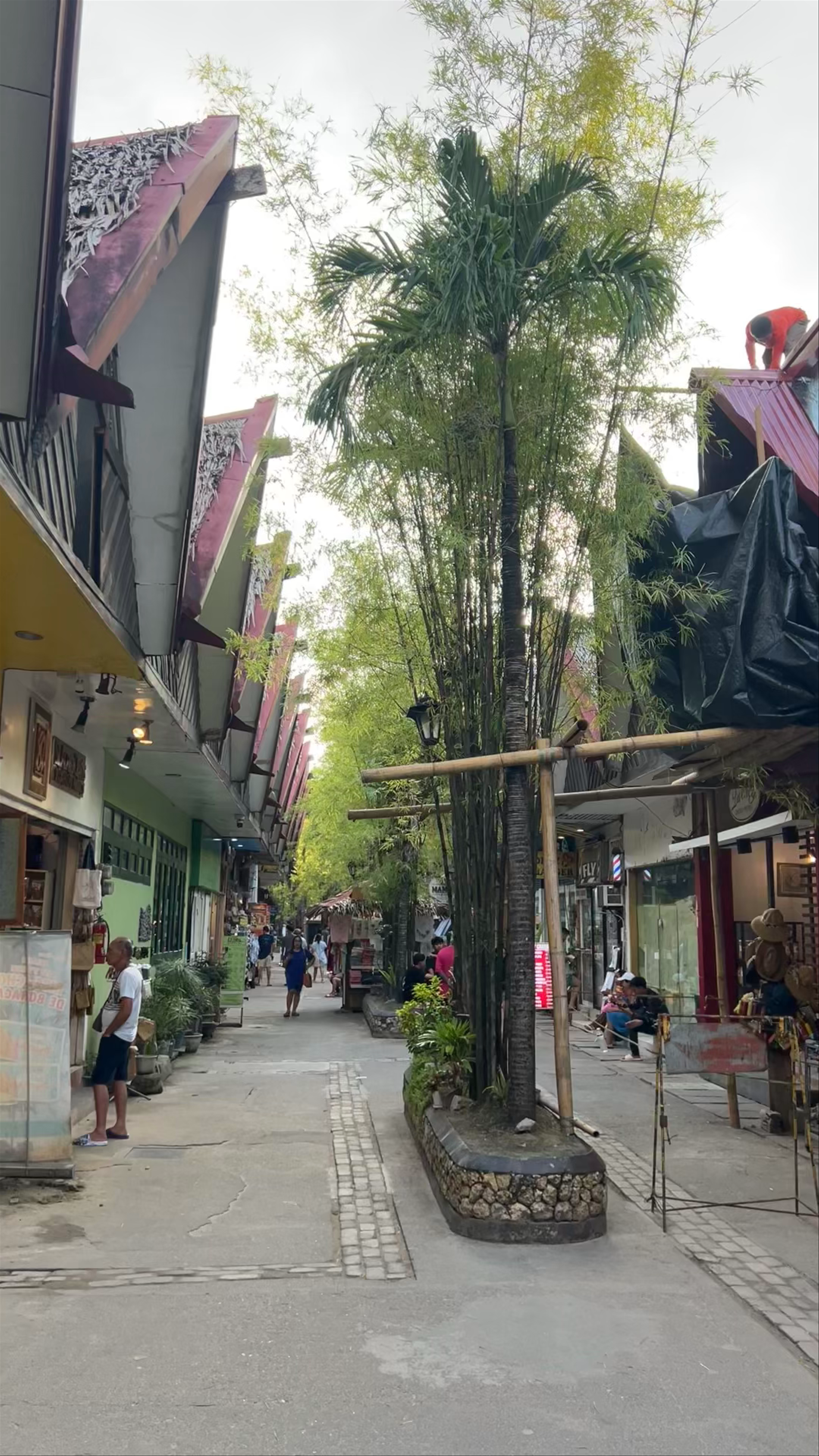 D'Mall Boracay: Vibrant Tropical Shopping & Local Life