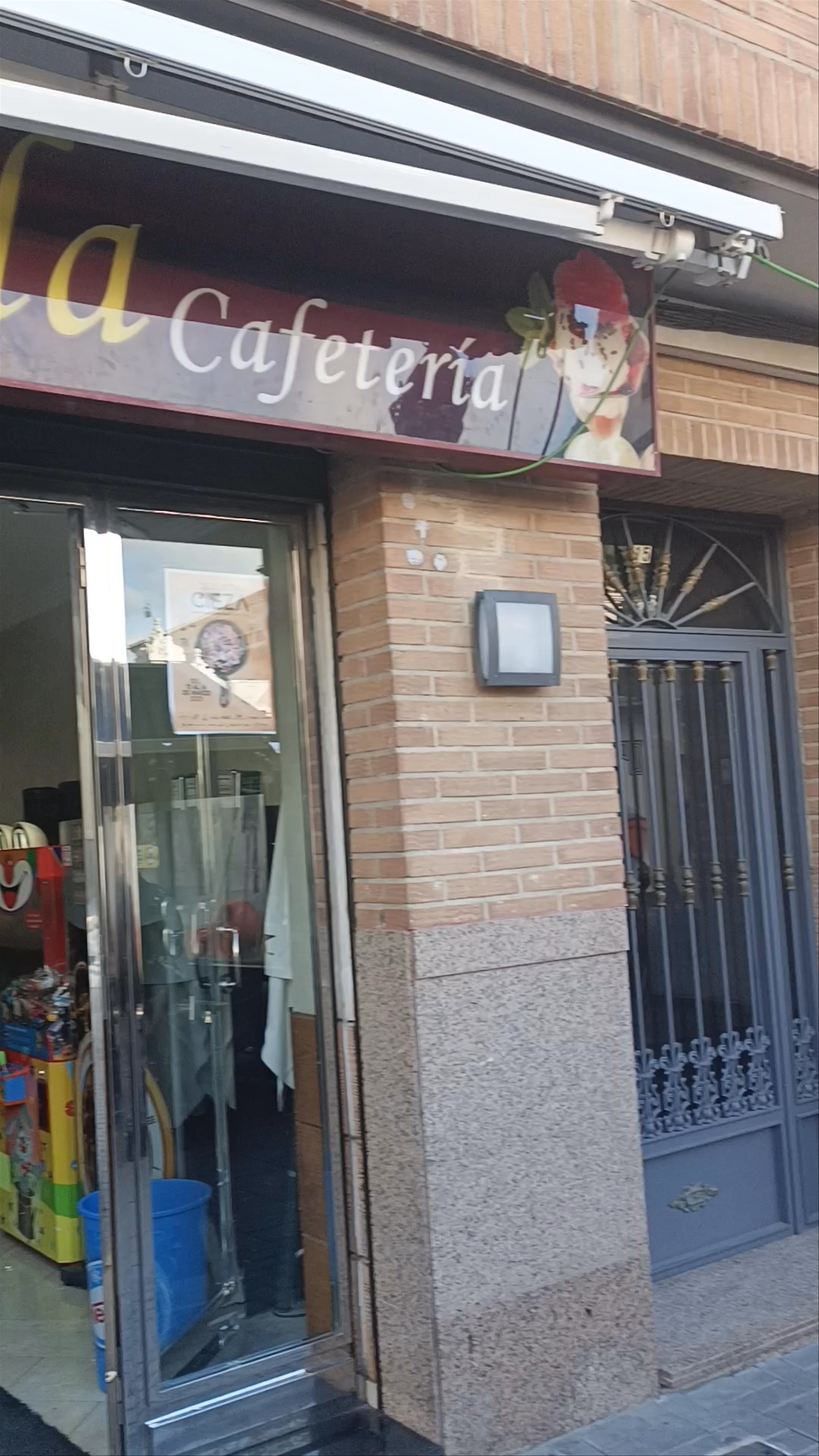 Heladería Antártida: Cozy Ice Cream and Café Spot in Cieza, Spain