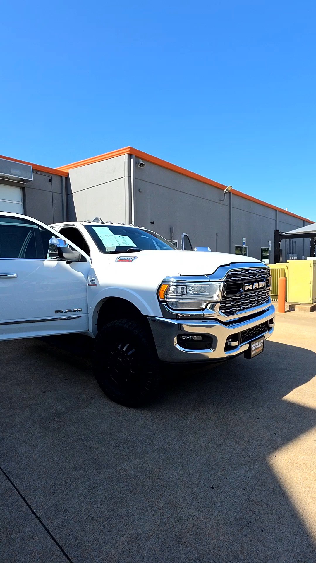 Lifted Trucks - #TX10998 - 2022 Ram 3500 Limited Crew Cab