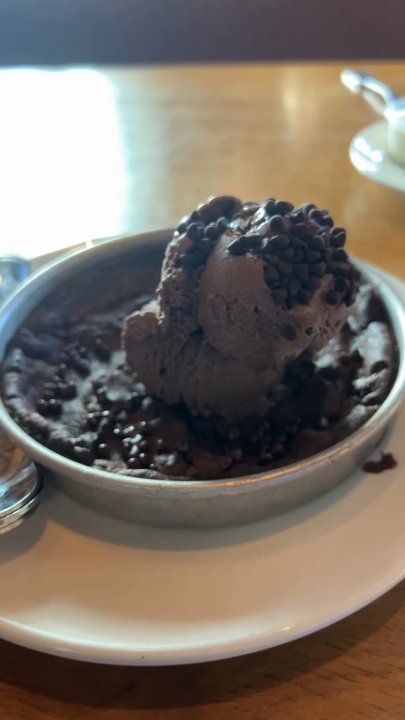 BJ's Restaurant & Brewhouse - Pizookie 360 - Breweries Near Me - Mobile, Alabama