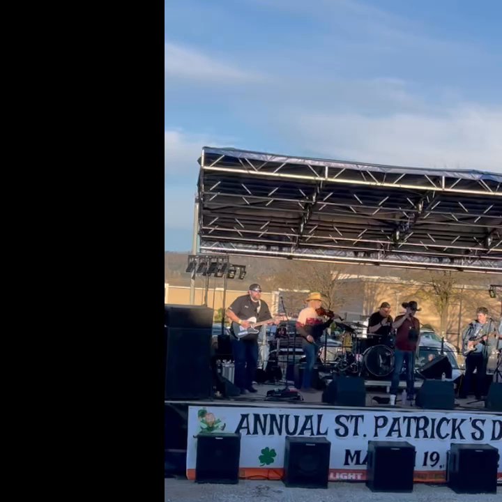 Beef 'O' Brady's - The band Who Shot Lizzy - Sports Bars Near Me - Birmingham, Alabama