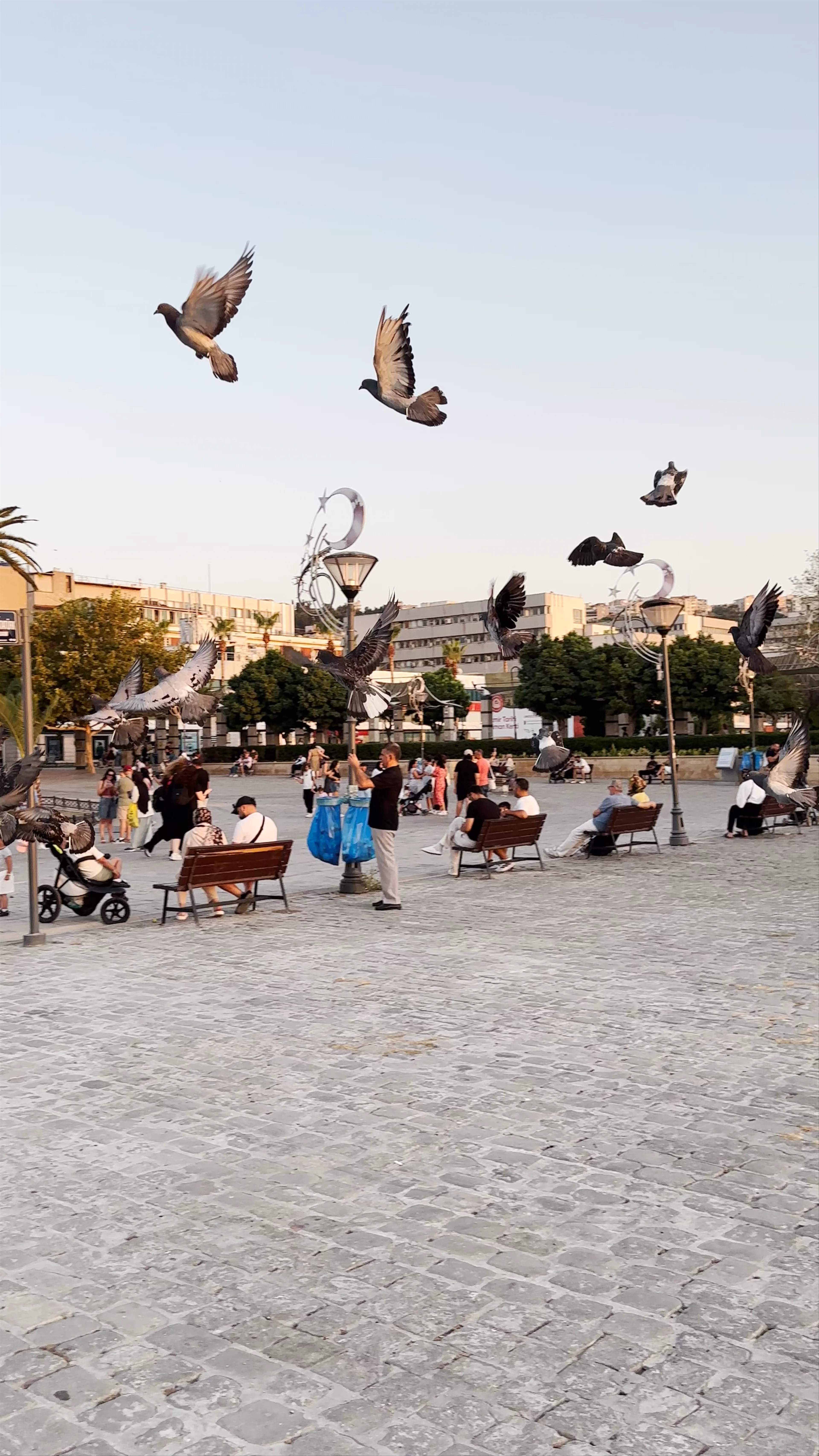 Konak Meydanı