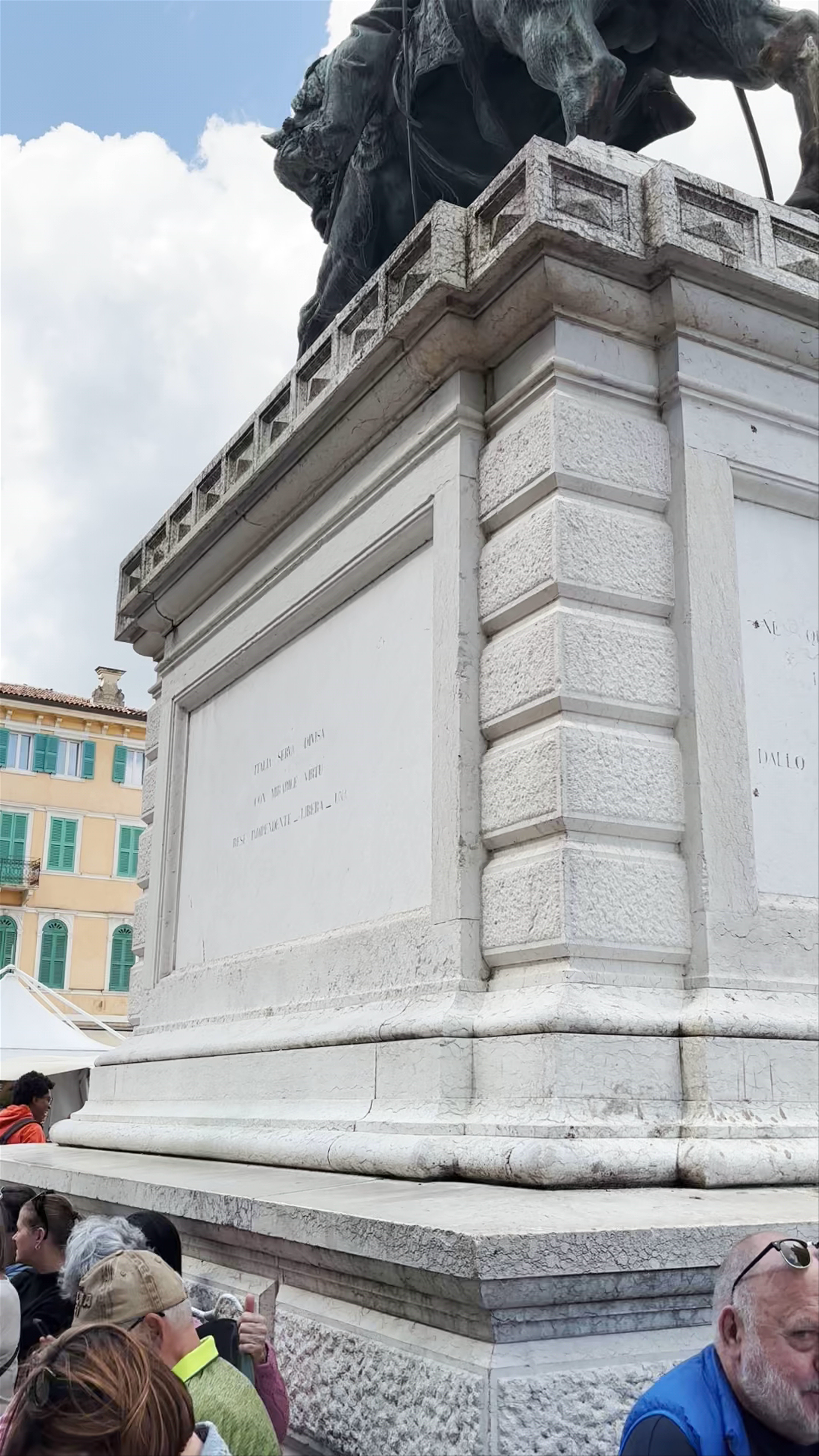 Statua di Vittorio Emanuele II at Piazza Brà, Verona - Historic Icon of Veneto, Italy