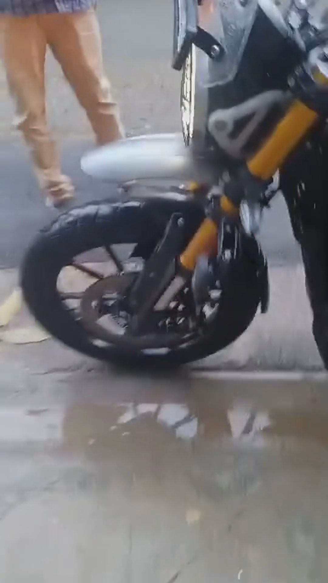 Walk-around video thumbnail
