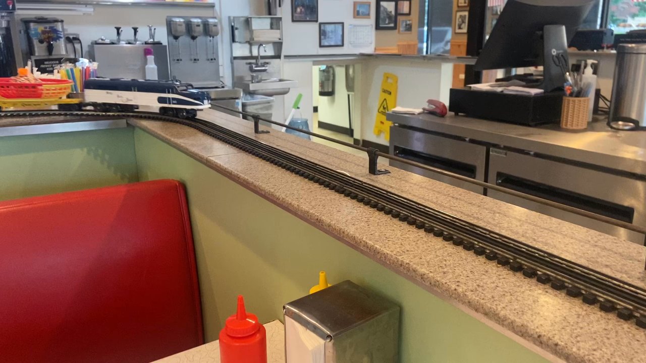 2Toots Train Whistle Grill - Diners Near Me - Bartlett, Illinois