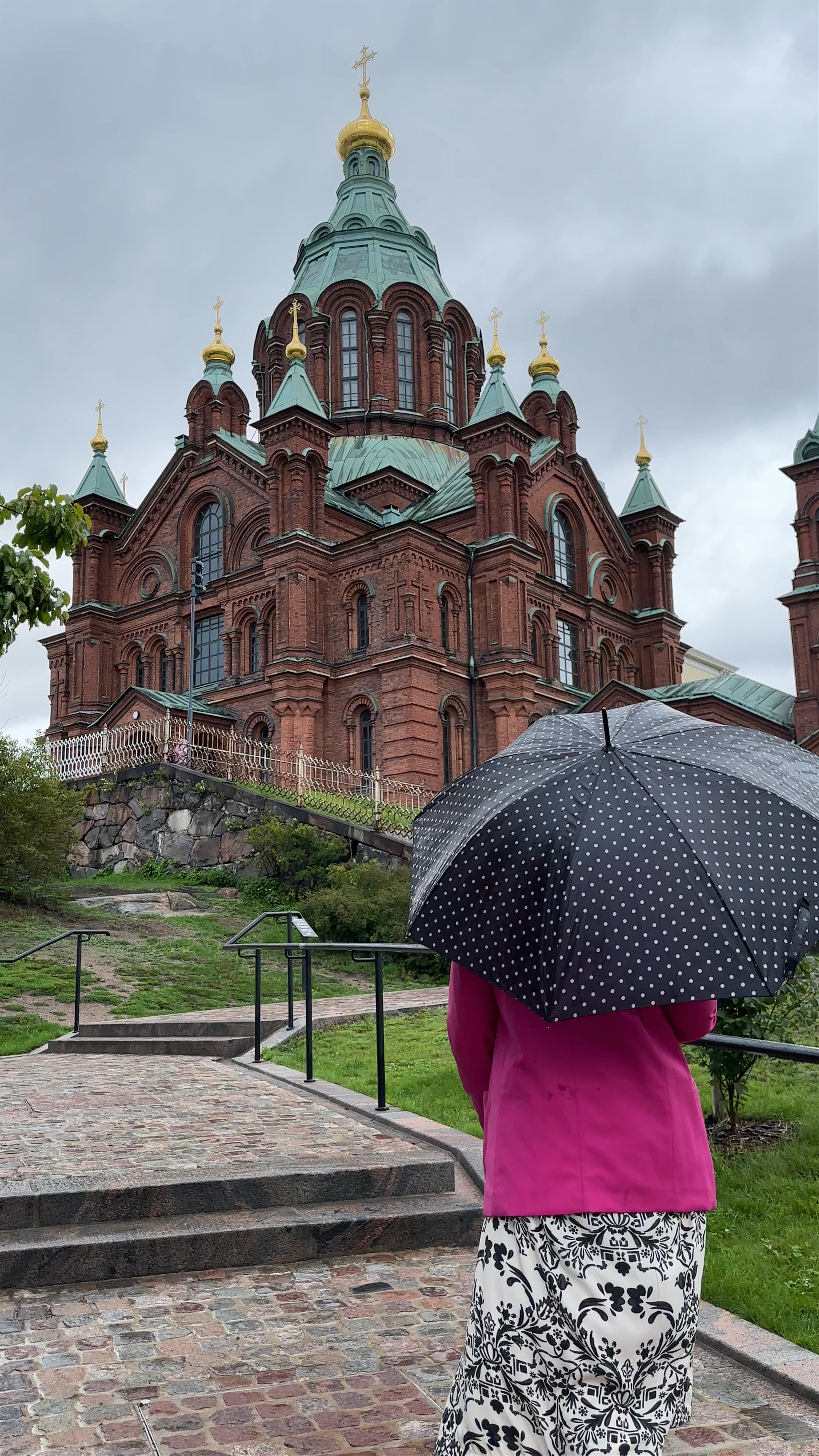 Uspenski Cathedral: Majestic Orthodox Landmark in Helsinki