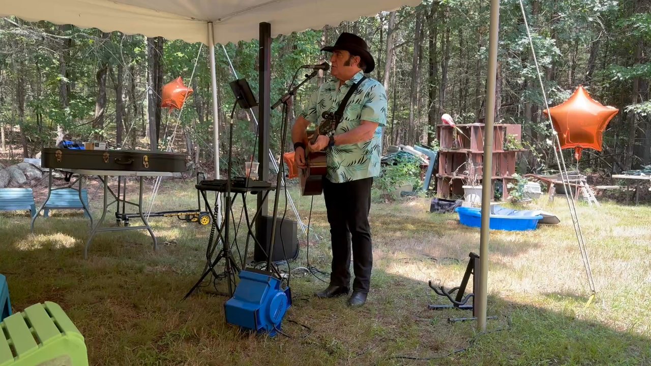 Robert Black Entertainment - Burning Love - Musicians Near Me - Providence, Rhode Island