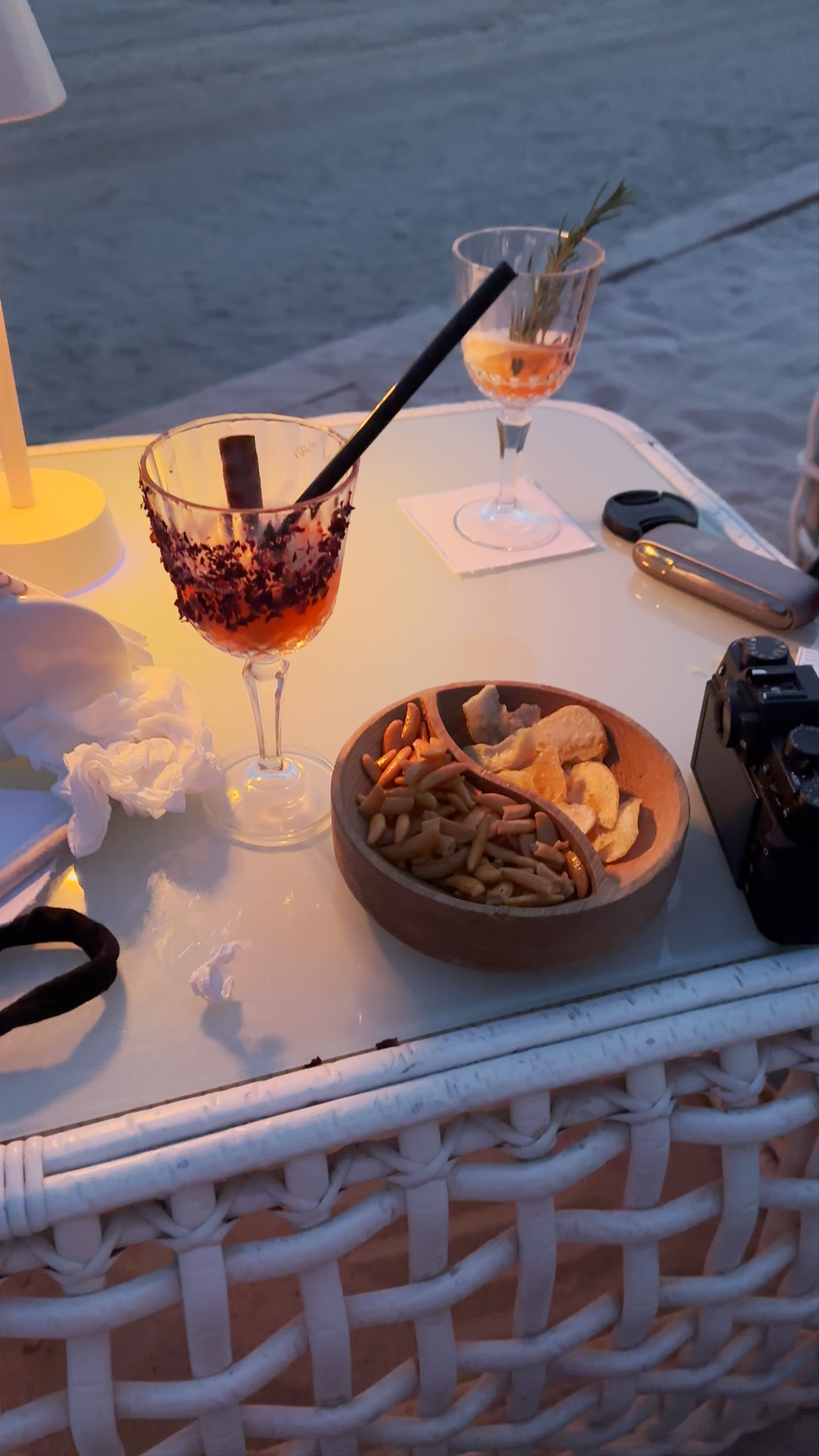 Laguna Beach Taverna & Lounge - Crescent Road - Dubai - United Arab Emirates