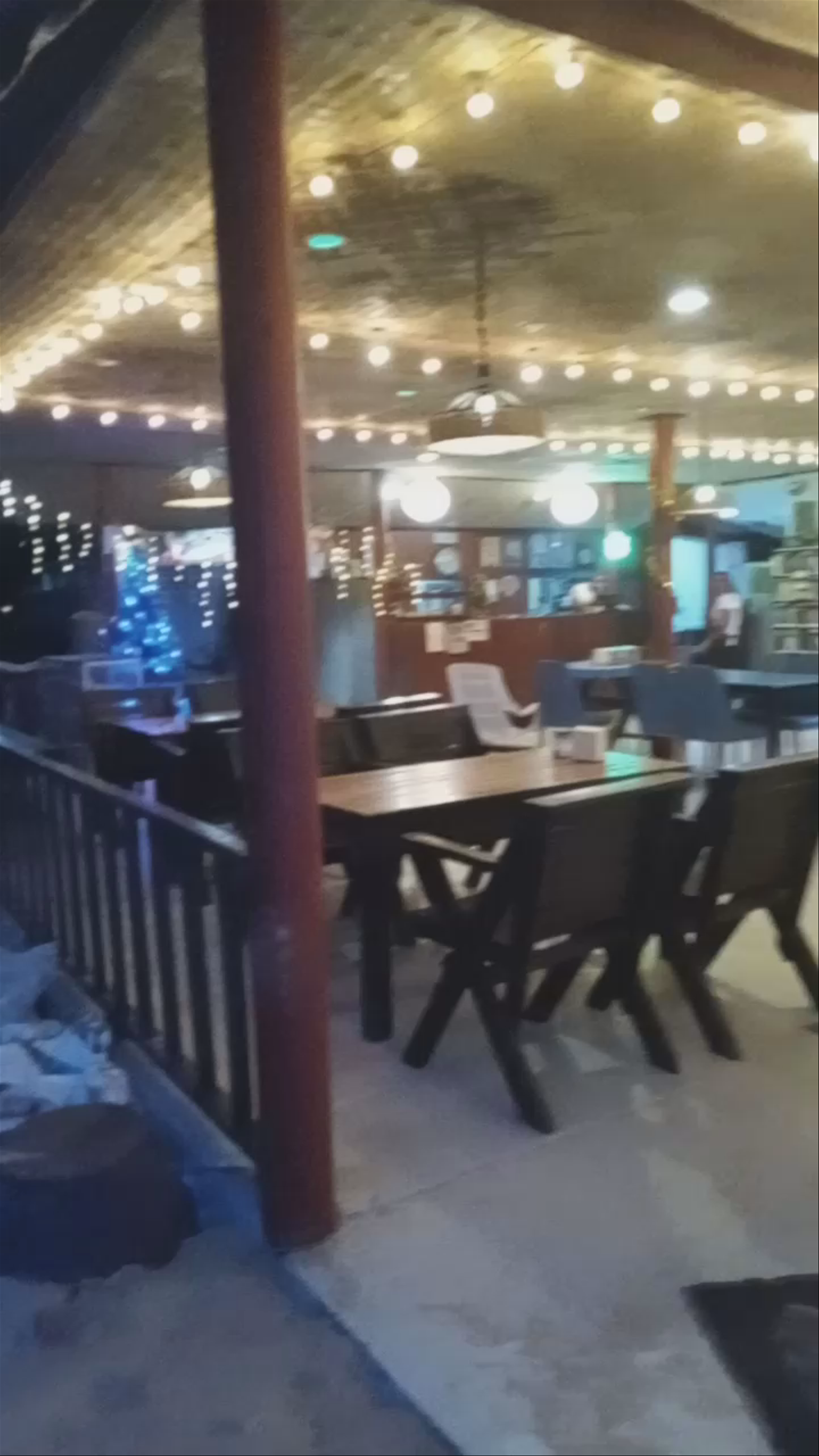 Angela's At Moonhut: Seaside Sunset Dining in Ko Samui