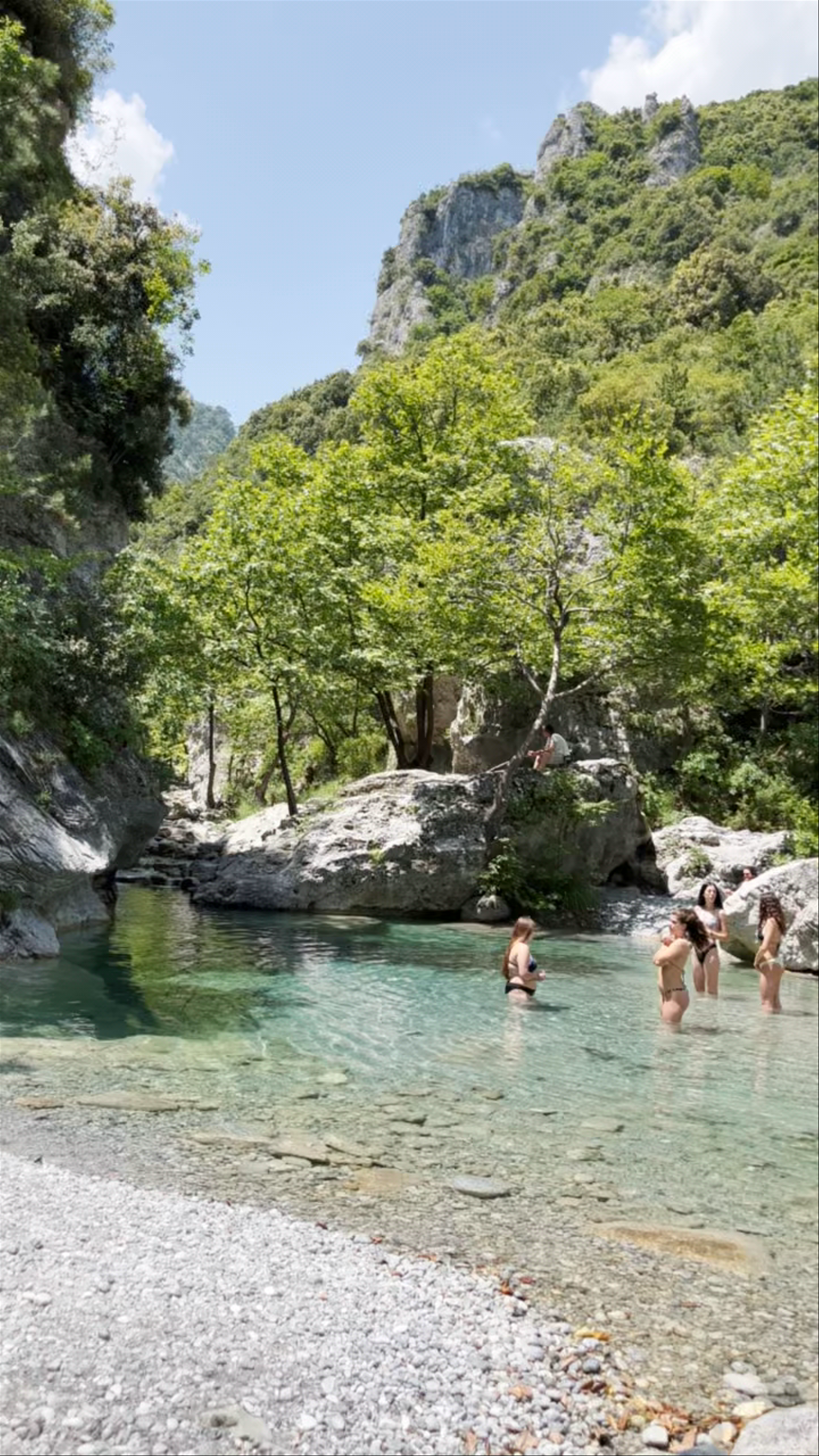 Η ΒΑΘΡΑ ΤΟΥ ΘΑΝΑΣΗ