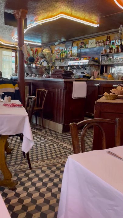 Chez Paul - Inside Chez Paul - Bistros Near Me - Paris, 75