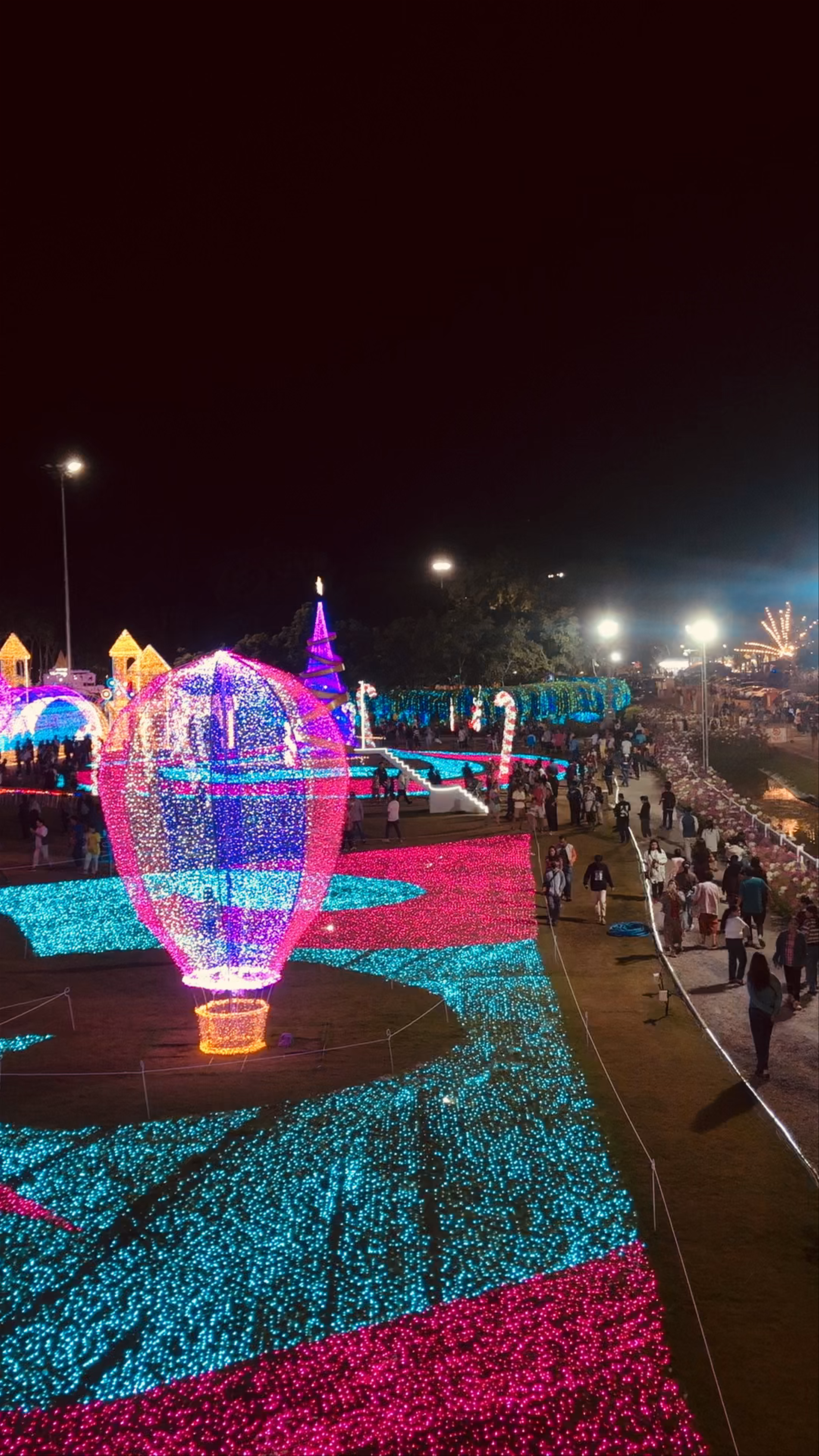 Chaloem Phrakiat Park