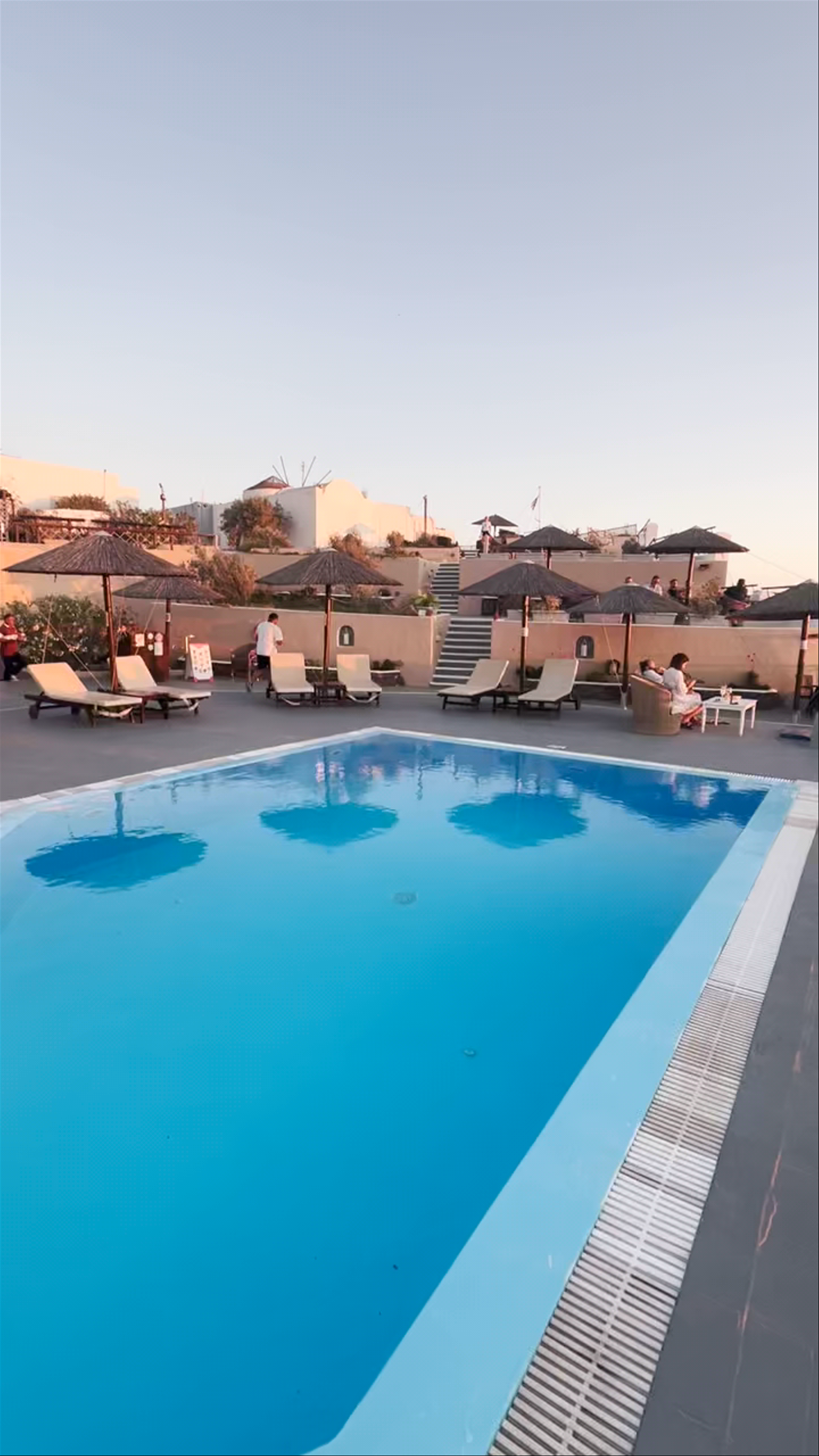 Lioyerma Lounge Cafe Pool Bar