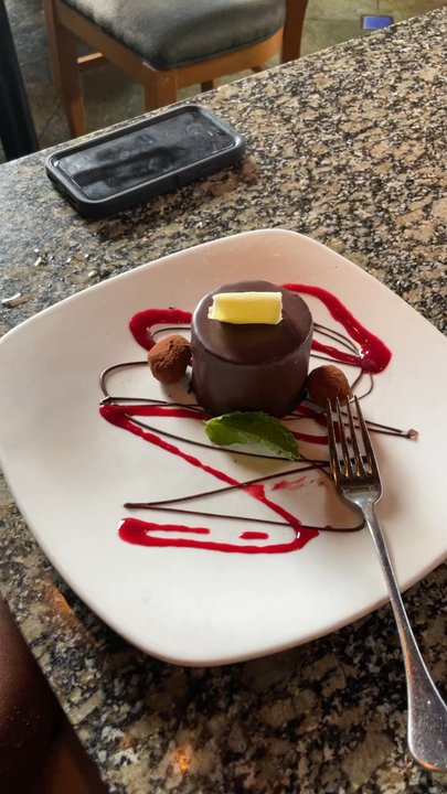 Vinny's on Windward - Italian Near Me - Alpharetta, Georgia