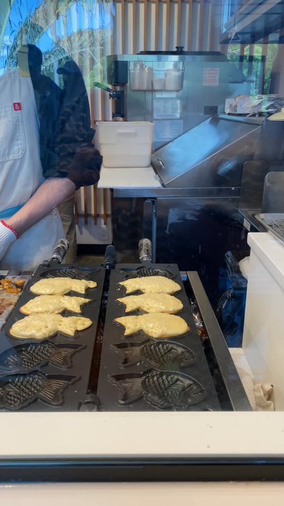 WAFU - Taiyaki Waffle smelled so good - Desserts Near Me - Orlando, Florida