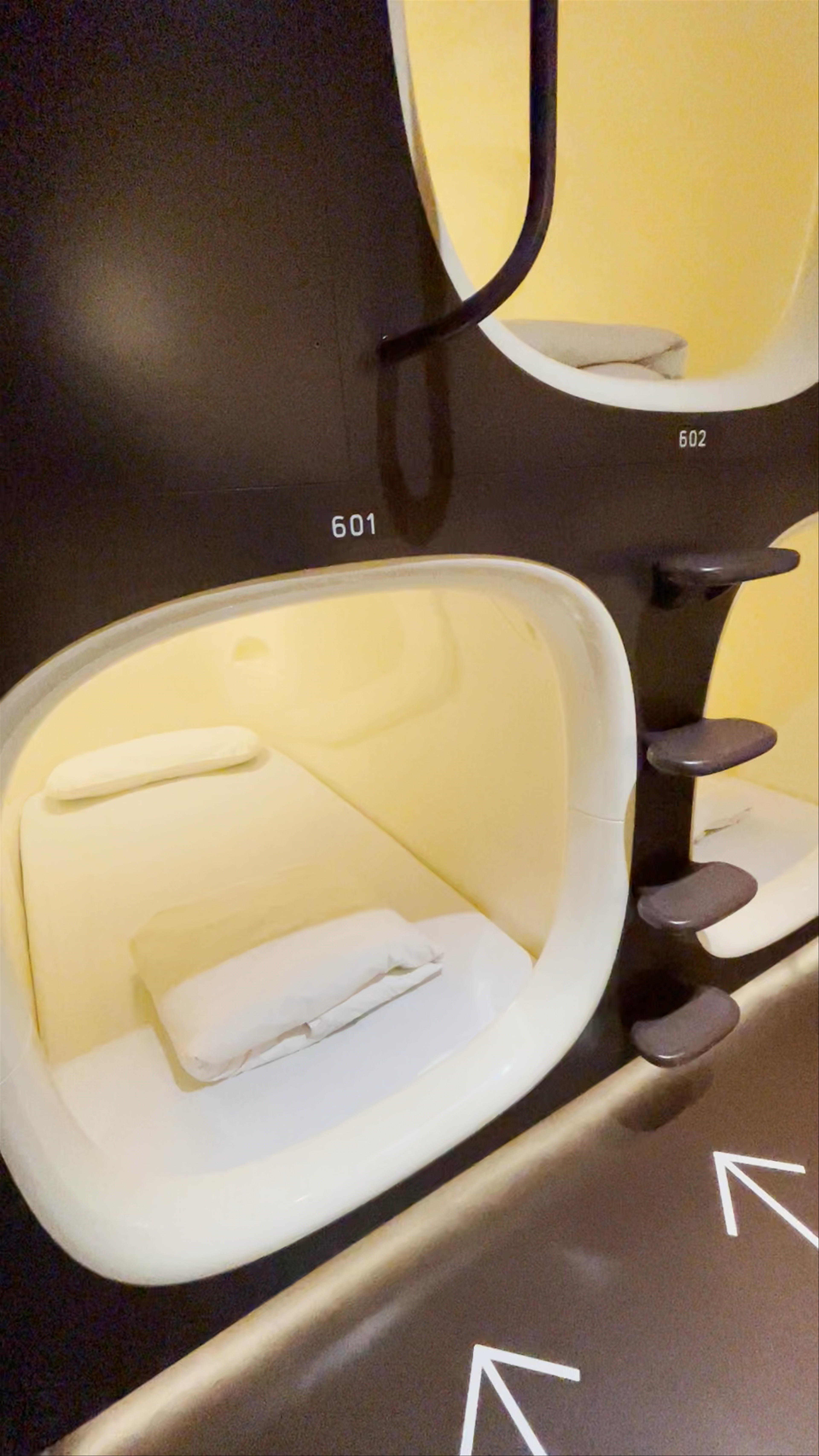 Nine Hours Woman Shinjuku