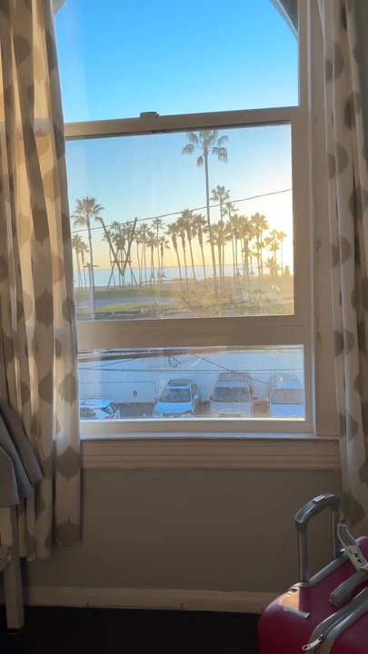 Samesun Venice Beach - Bedroom and view - Hostels Near Me - Venice, California
