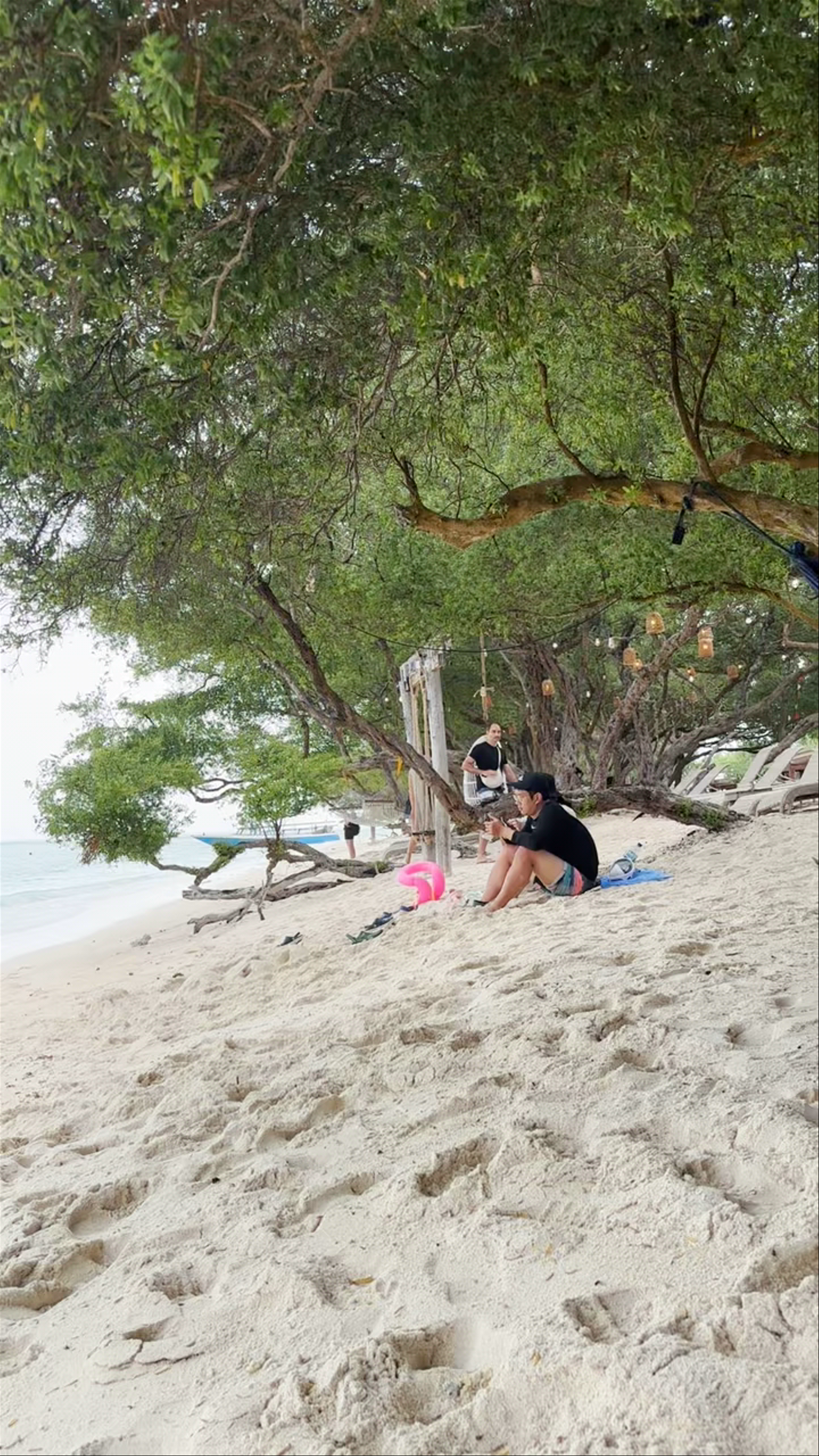 Gili Beach