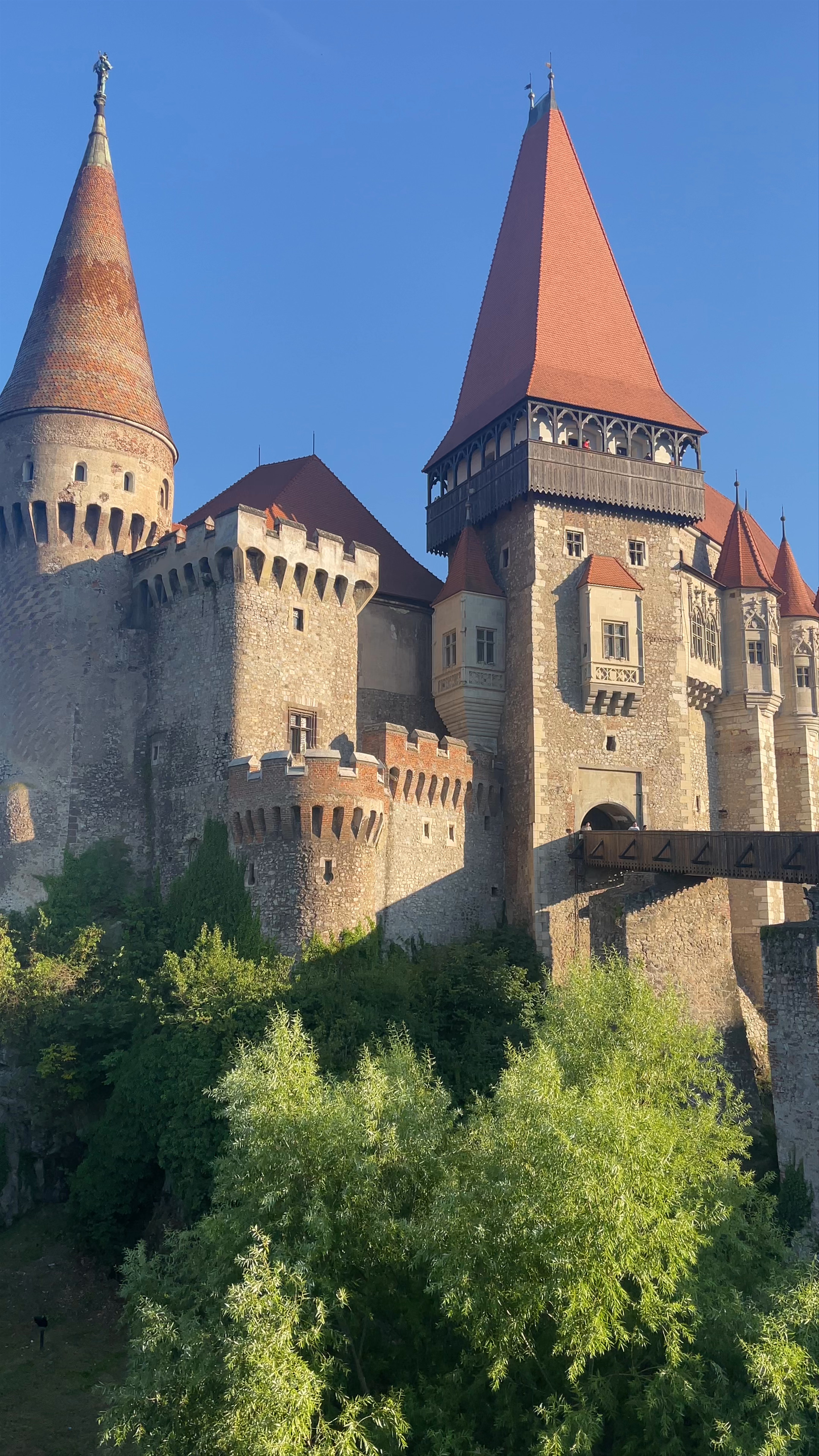 Castelul Corvinilor (Corvins' Castle)