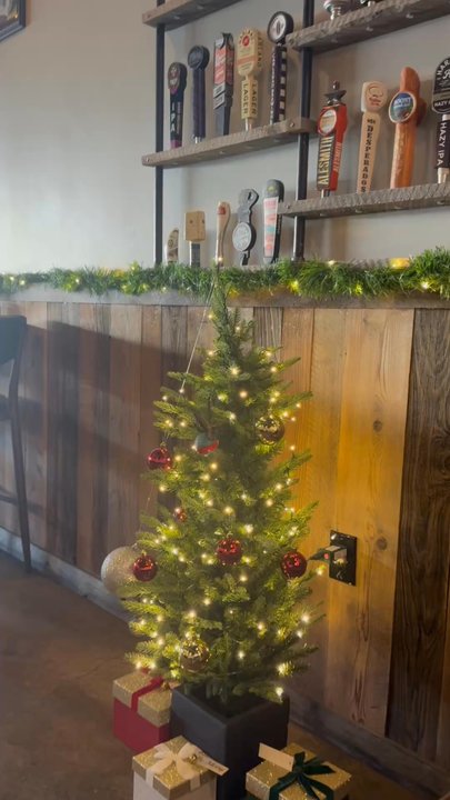 Upper East on Grand - This place is amazing, the food was delicious, very friendly service, loved the Christmas theme, the elote Brussels sprouts was so good! - Bars Near Me - Escondido, California