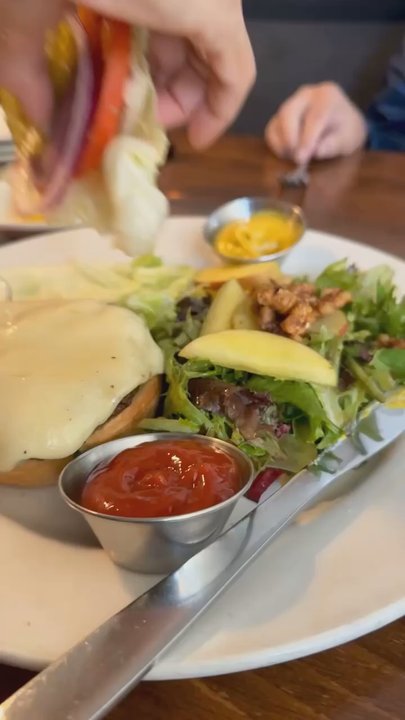 Crogan's Montclair - Crogan's Hamburger with Swiss cheese - American Near Me - Oakland, California