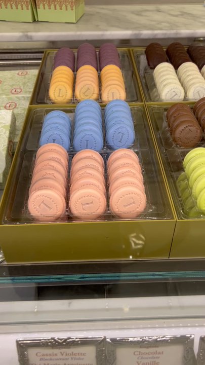 Ladurée - Tea Rooms Near Me - Paris, 75