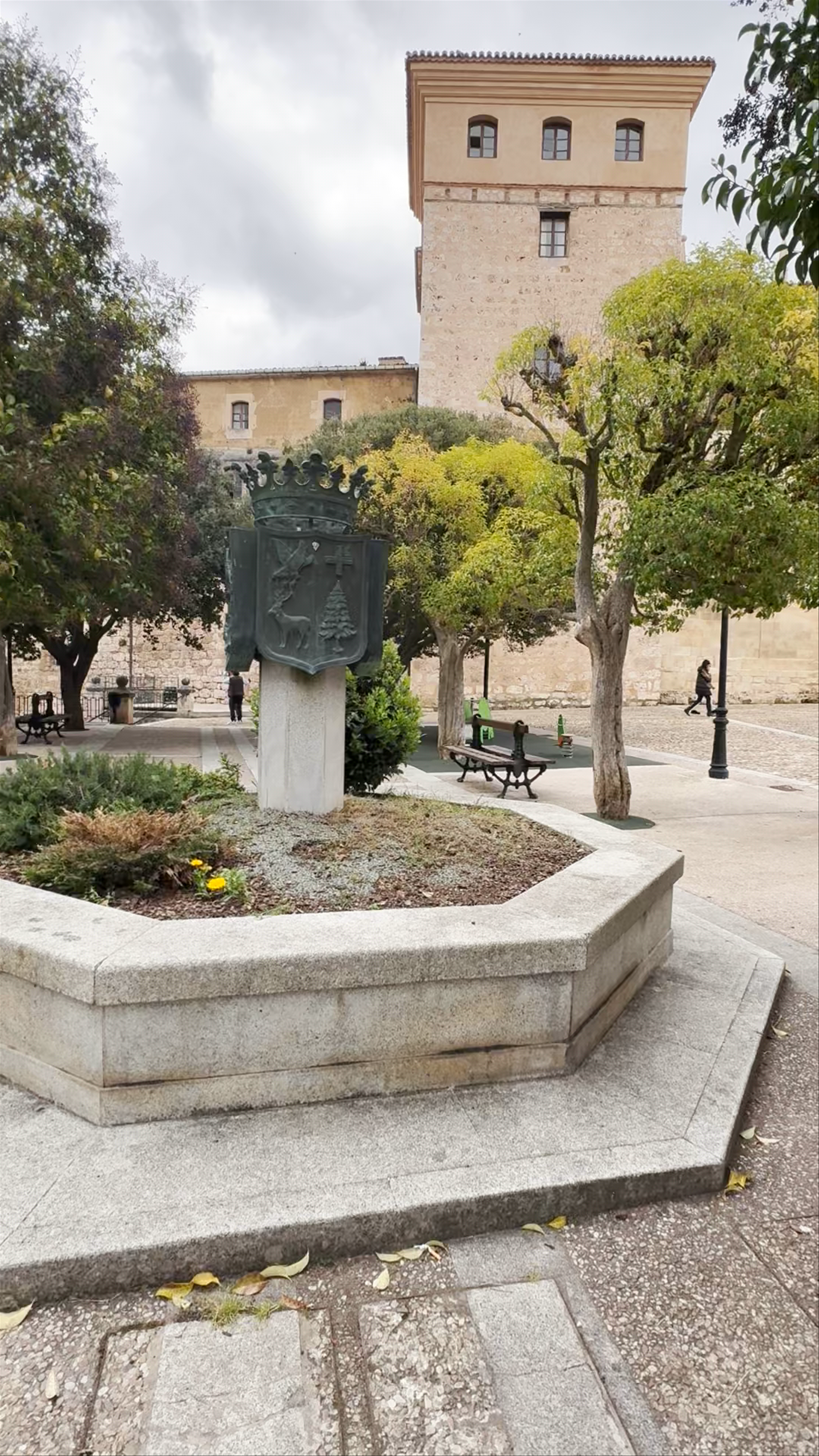 Estatua del Rey Sancho III de Navarra