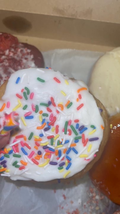 Donutste Doughnuts - Strawberry pop tart - Desserts Near Me - Lake Mary, Florida