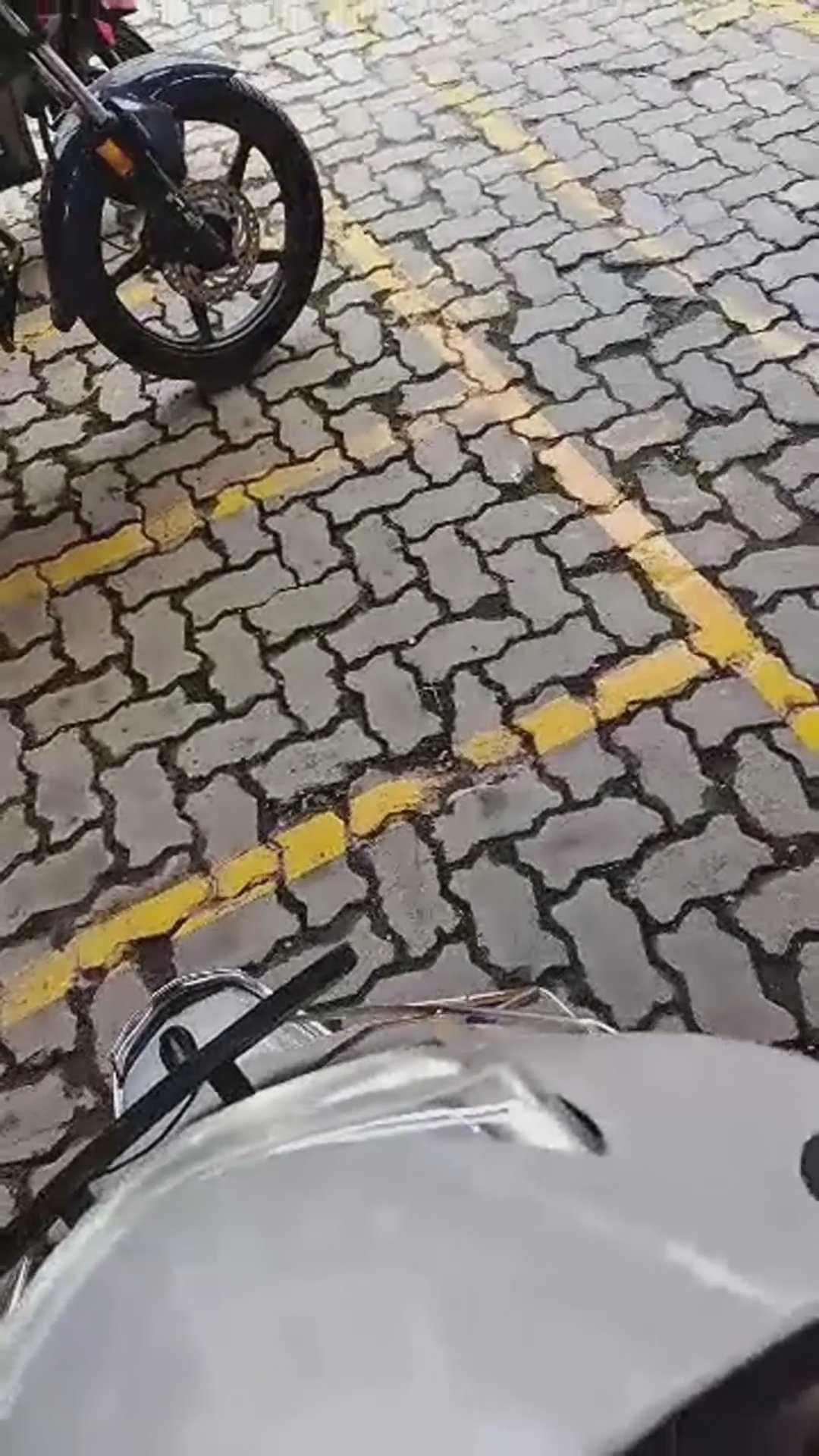 Walk-around video thumbnail