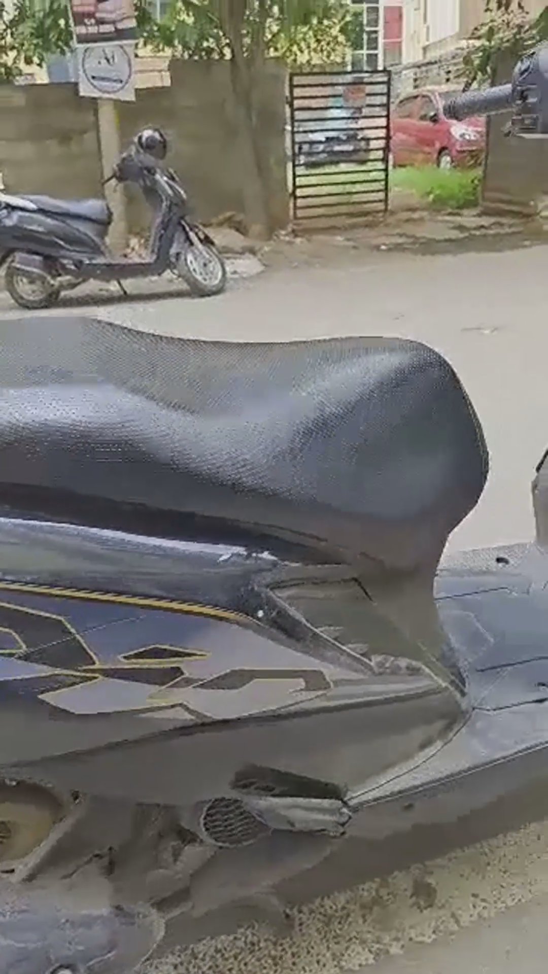 Walk-around video thumbnail