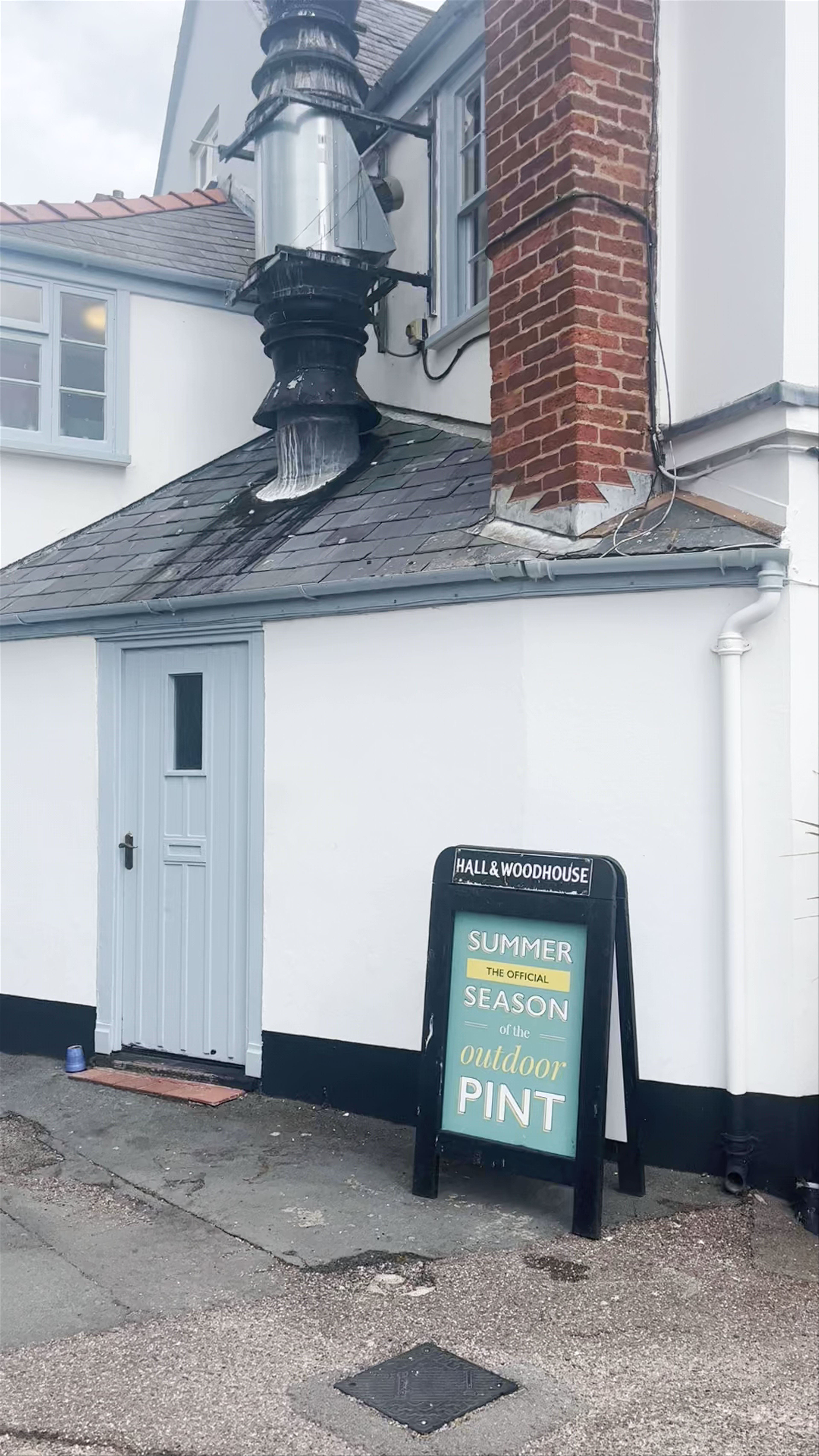 Lighter Inn Pub & Restaurant