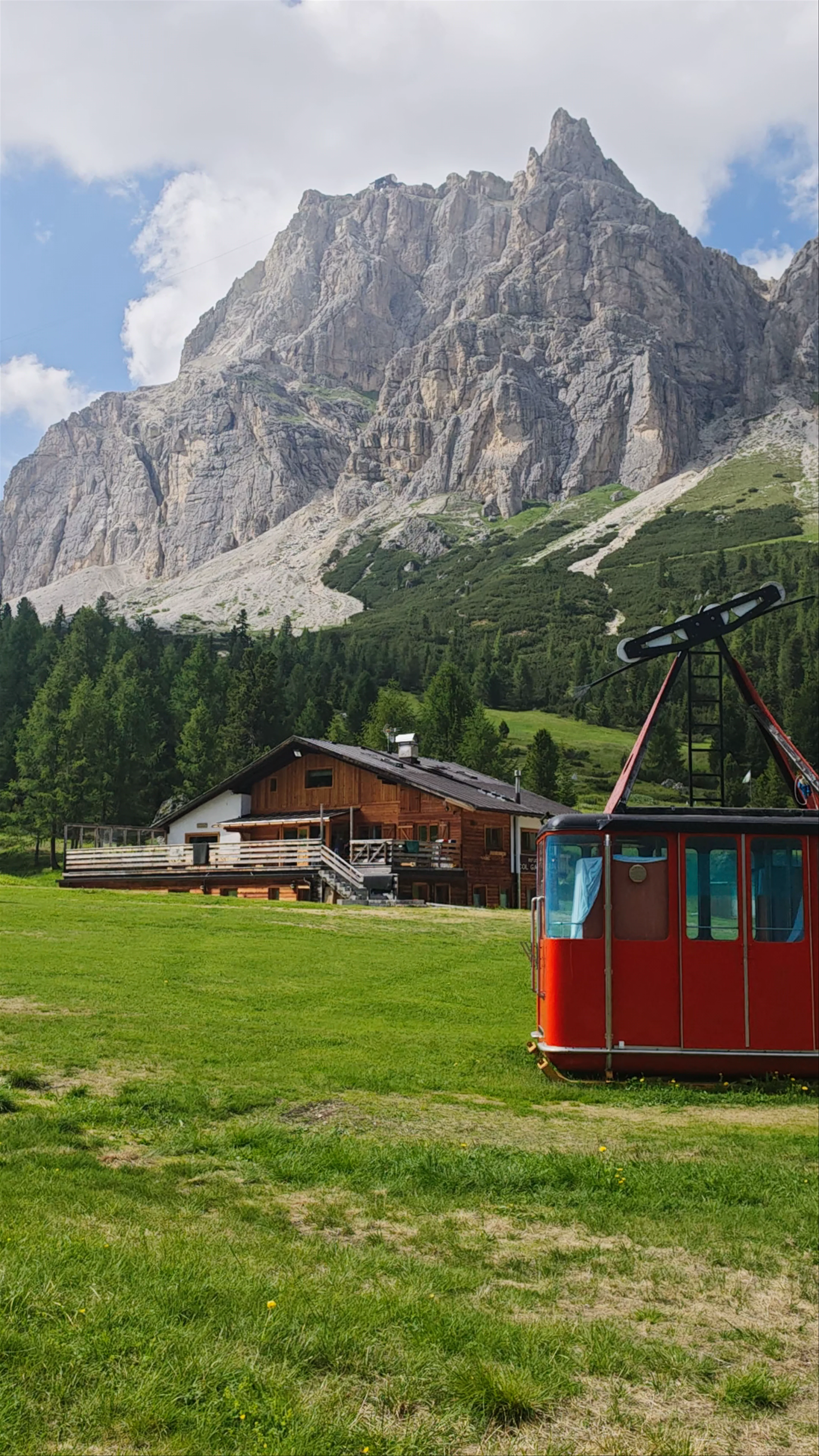 Rifugio Col Gallina, Passo Falzarego, Cortina d'Ampezzo