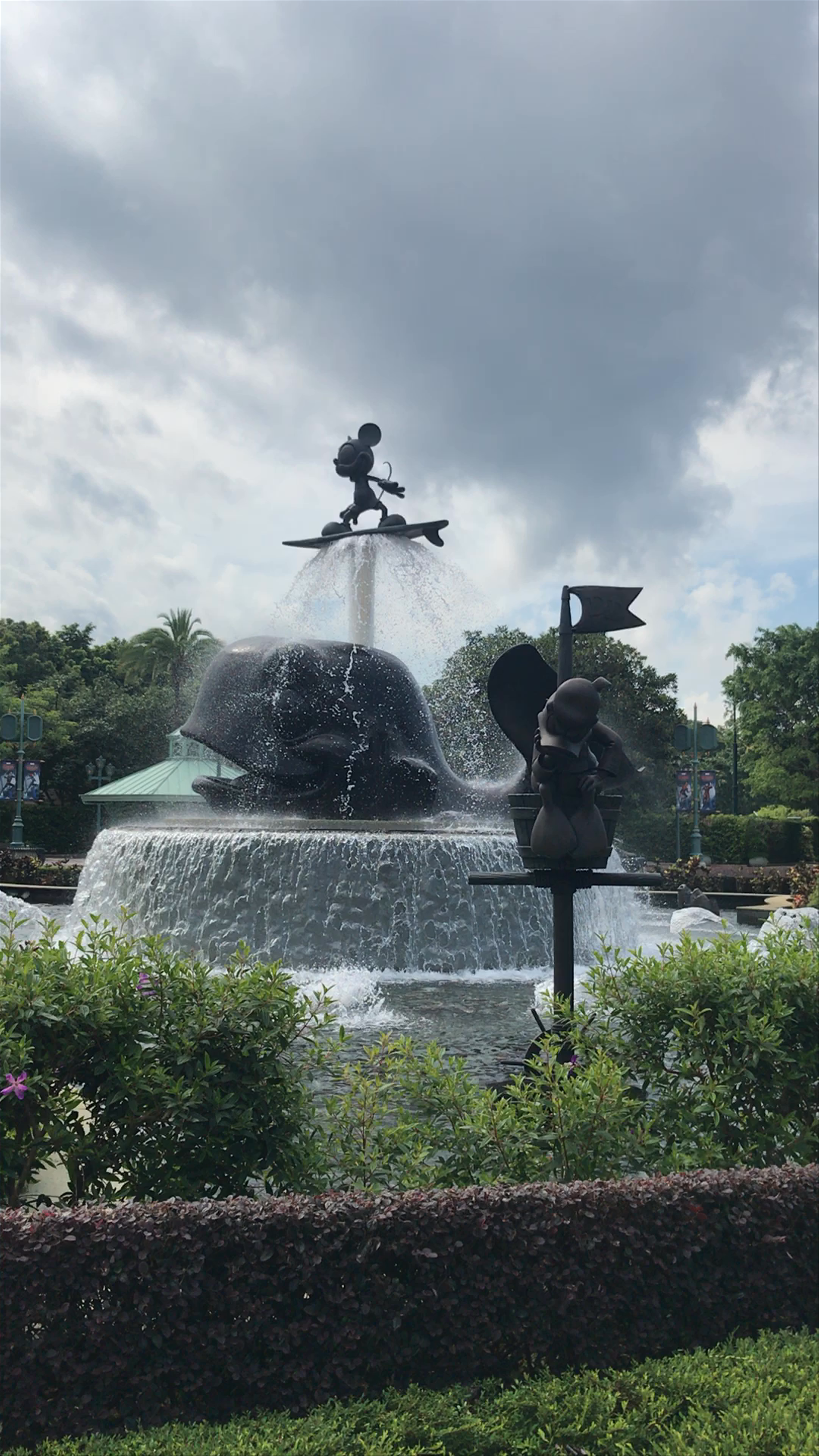 Magical Moments at Hong Kong Disneyland Fountain