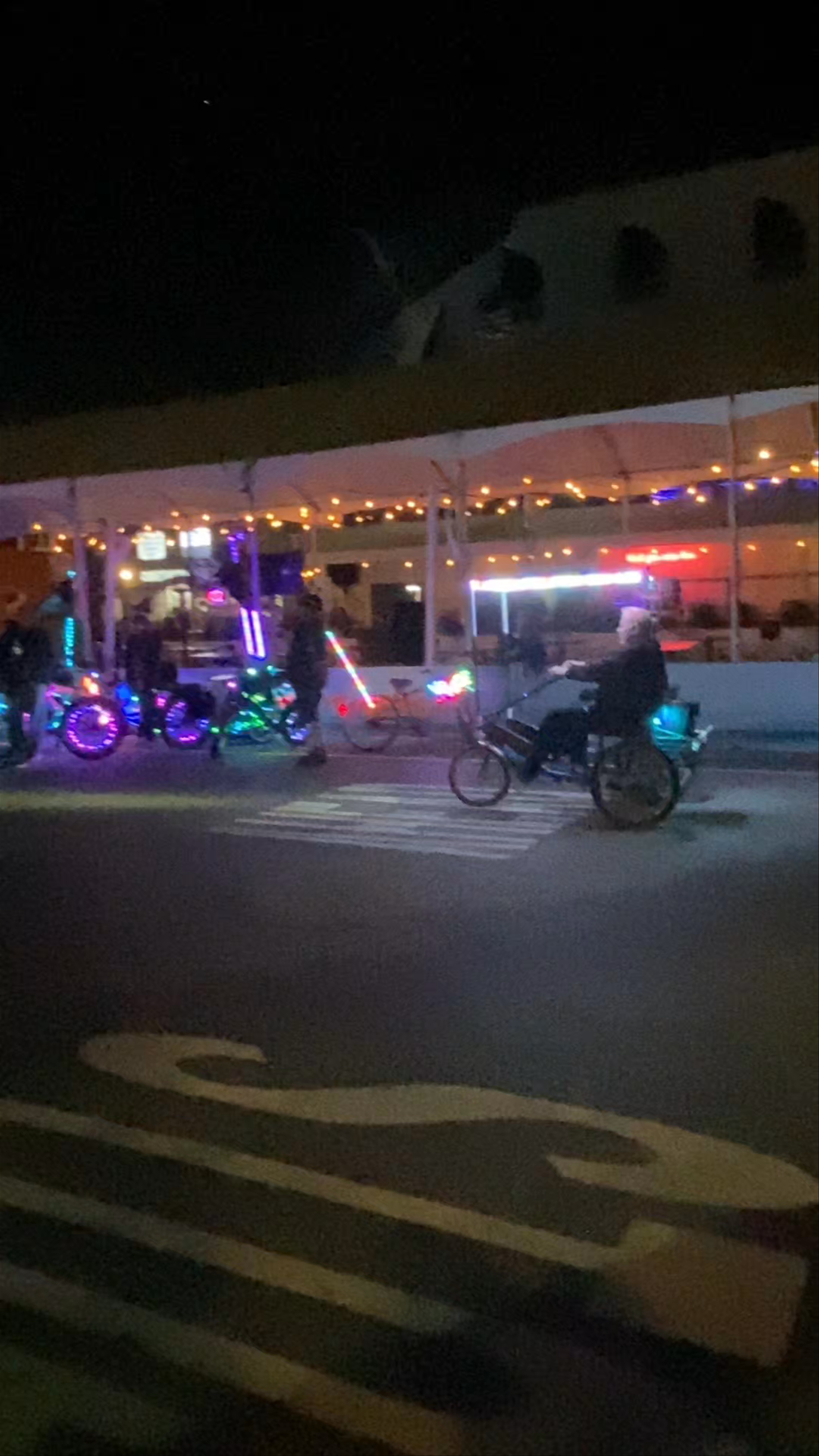 Start of Venice Beach bike/skate/walking trail