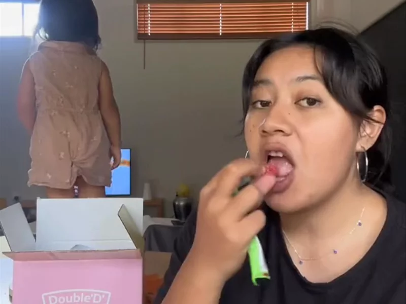 Reaction/ Unboxing