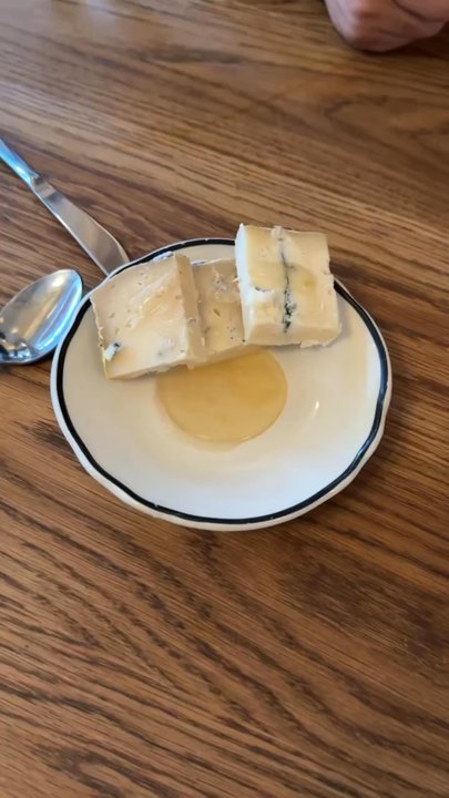 Stir Crazy - Cheese and honey.. FIRE! - Coffee & Tea Near Me - Los Angeles, California