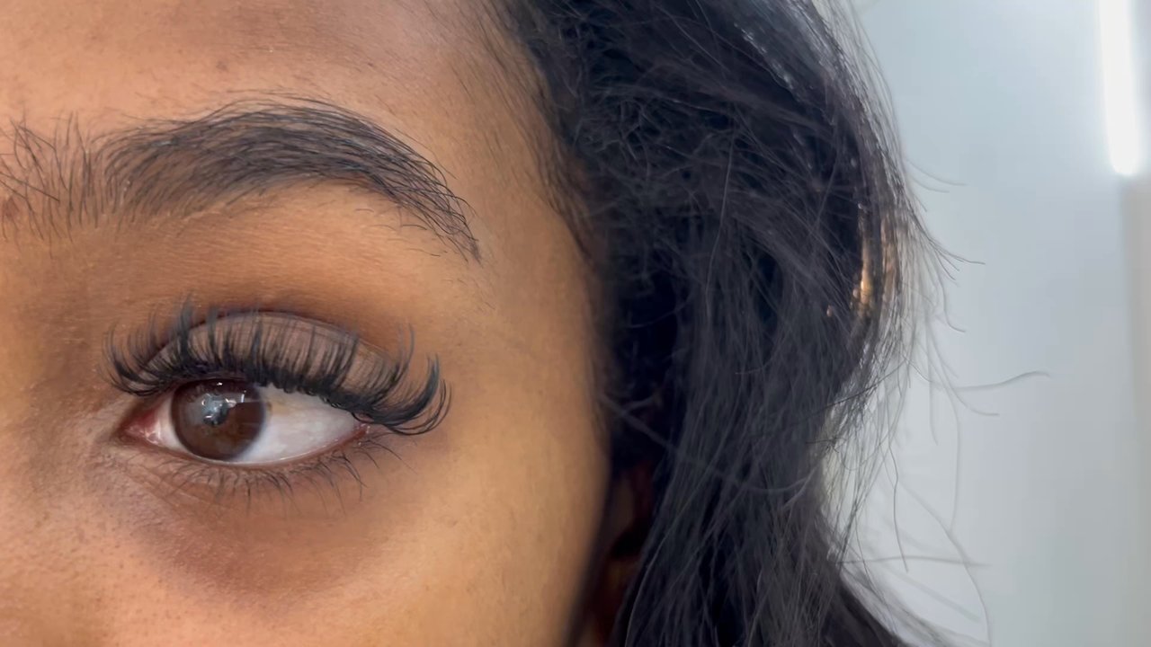 Umilash Studio - Wispy cat eye - Eyelash Service Near Me - Brooklyn, New York
