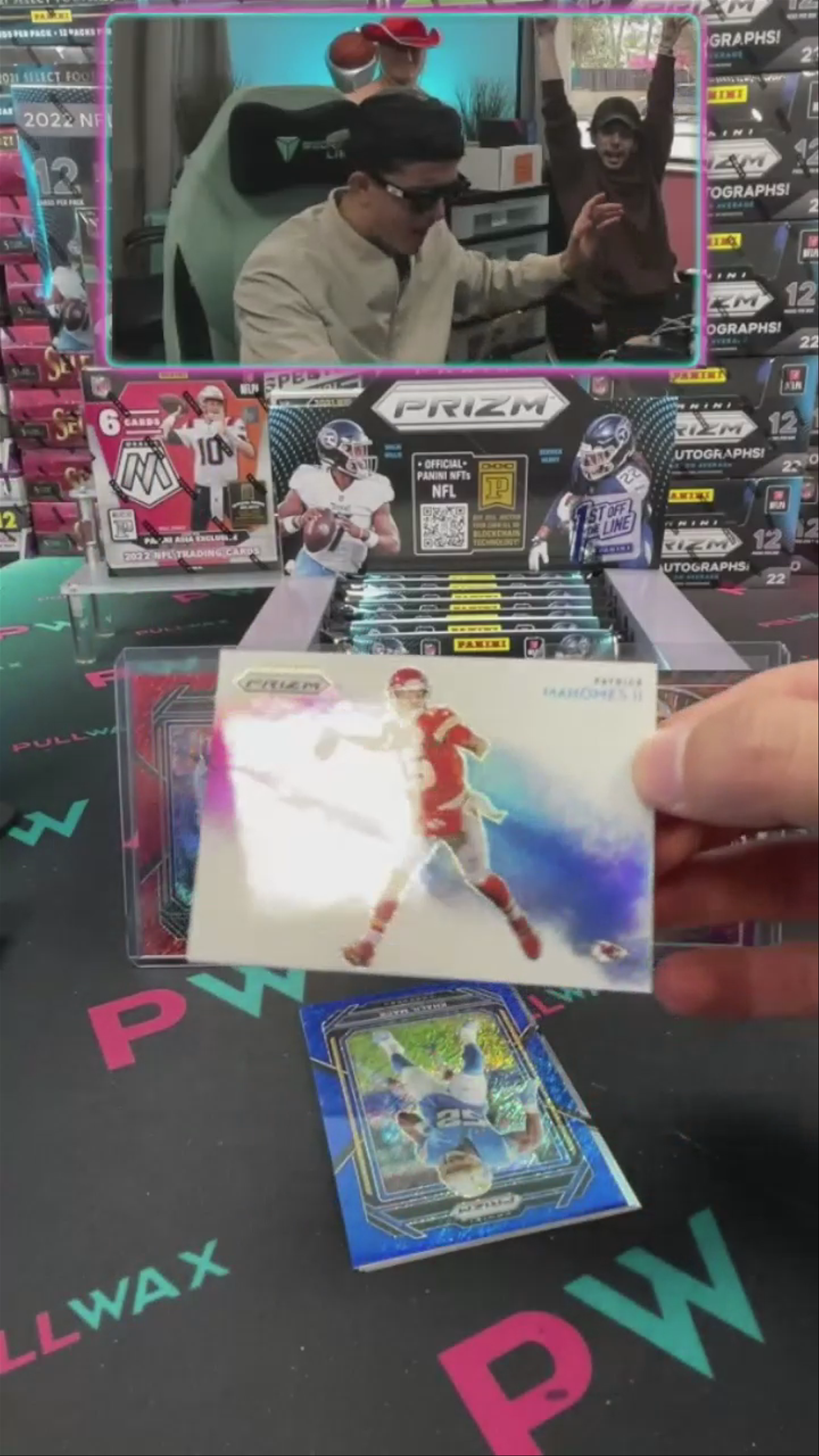 @pullmanjr Pulls a Prizm Mahomes Color Blast💥 