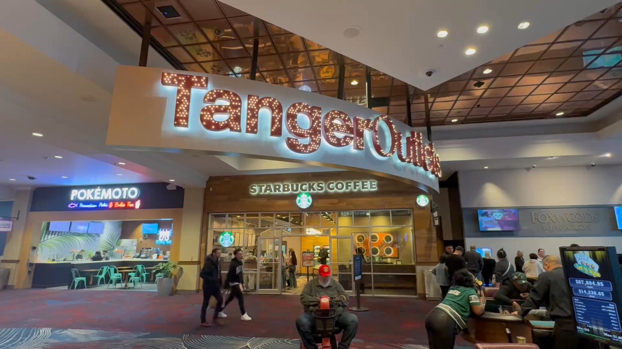 Tanger Outlets- Foxwoods - Outlet Stores Near Me - Mashantucket, Connecticut