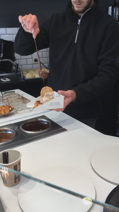 Oyya - Desserts Near Me - Bruges, VWV