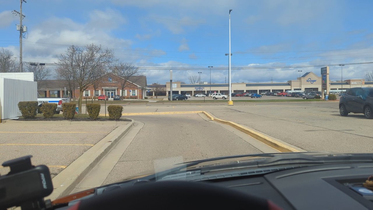 Rally's - Burgers Near Me - Jackson, Mississippi