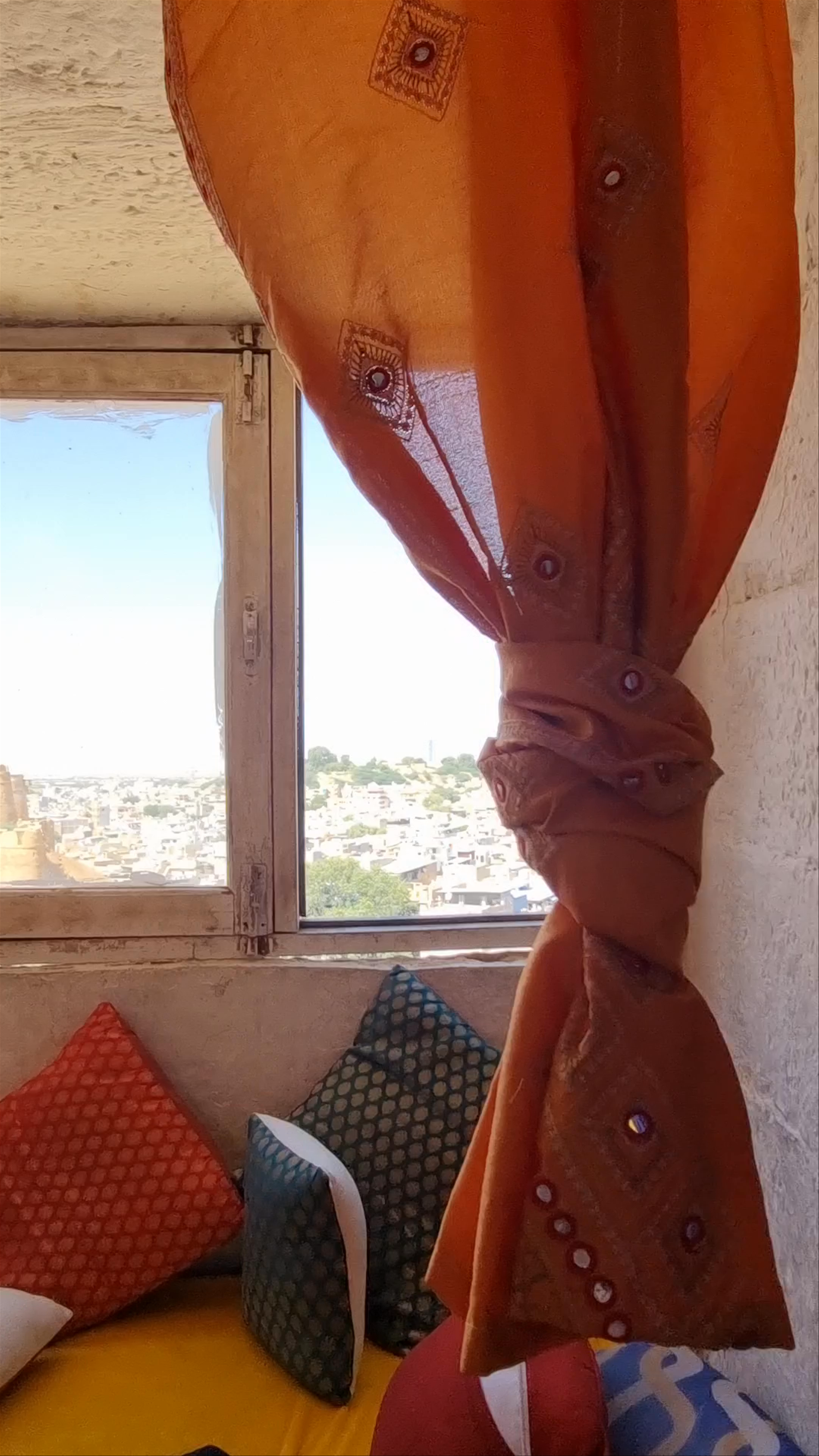 Little Tibet Restaurant: Cozy Himalayan Flavors with a View in Jaisalmer