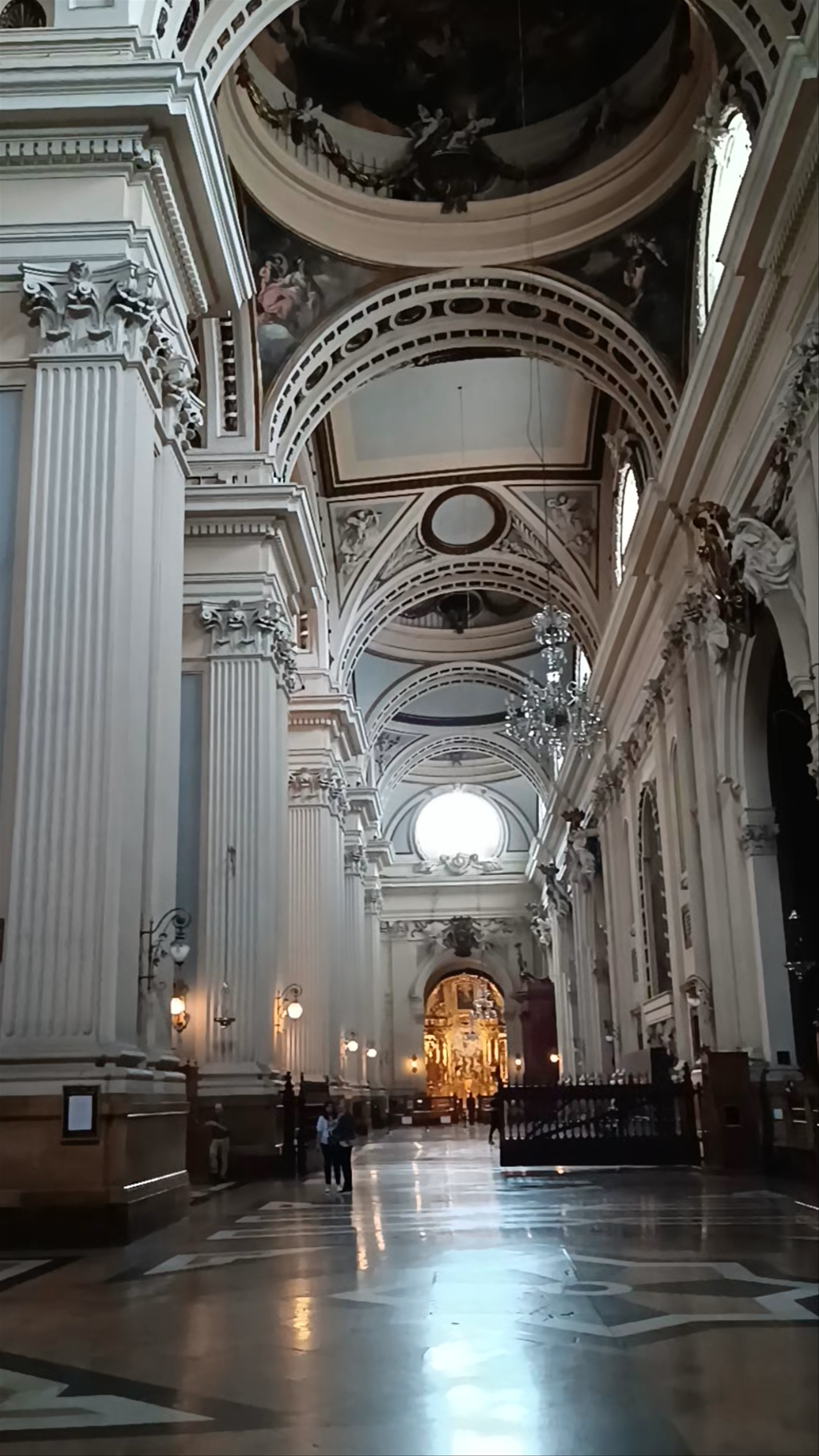 Catedral-Basílica de Nuestra Señora del Pilar: Majestic Spirituality in Zaragoza
