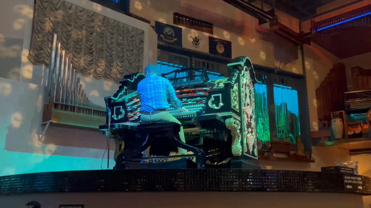 Organ Stop Pizza - Pizza Near Me - Mesa, Arizona